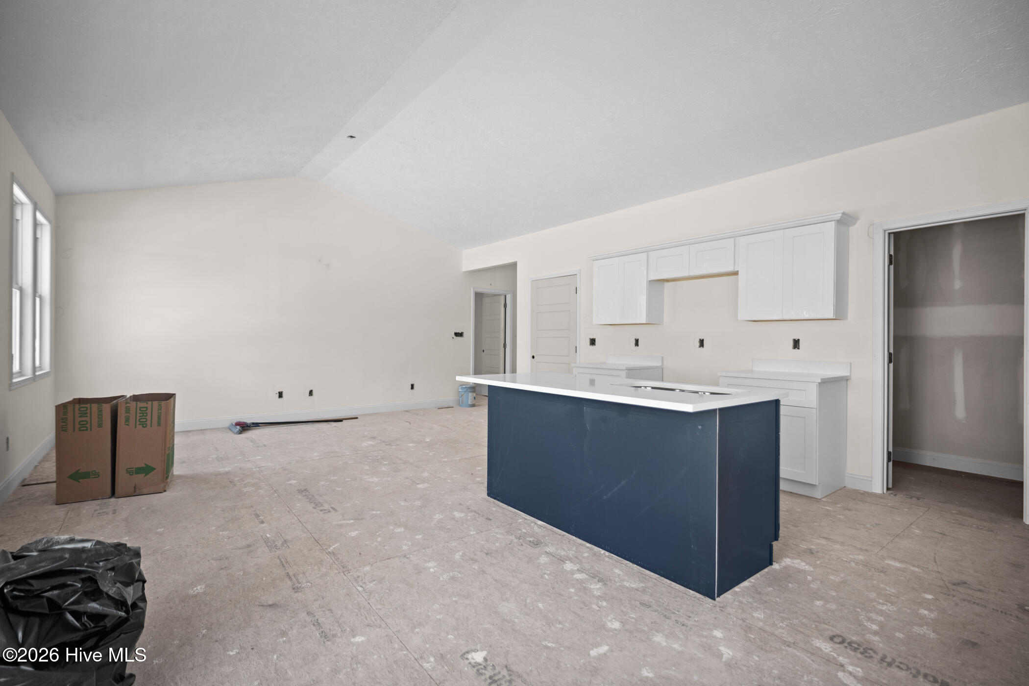 284 Adelia Drive Property Photo 8