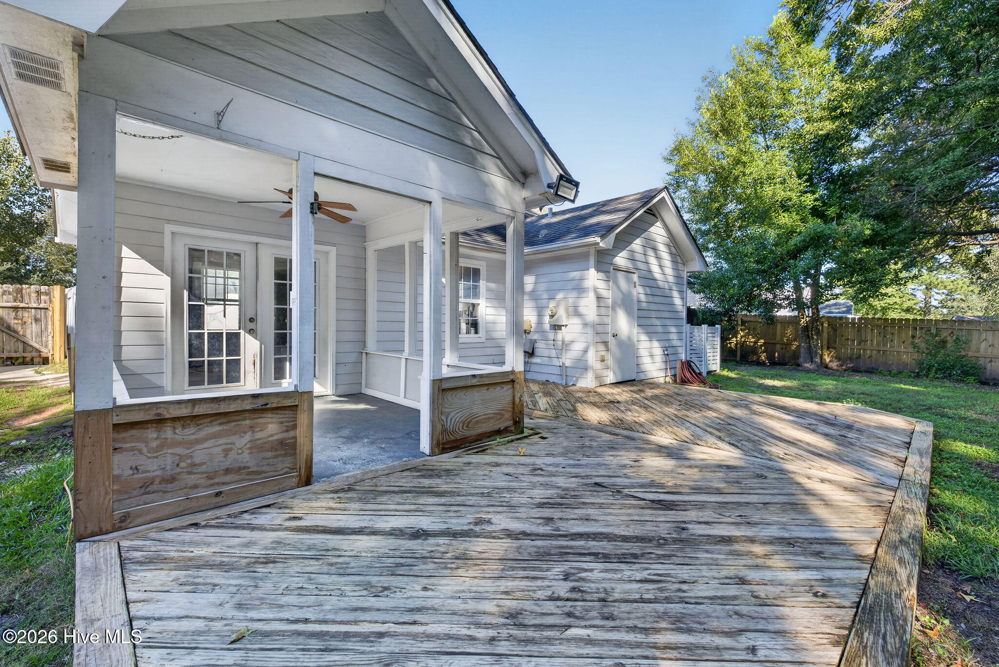 609 Bay Blossom Drive Property Photo 14