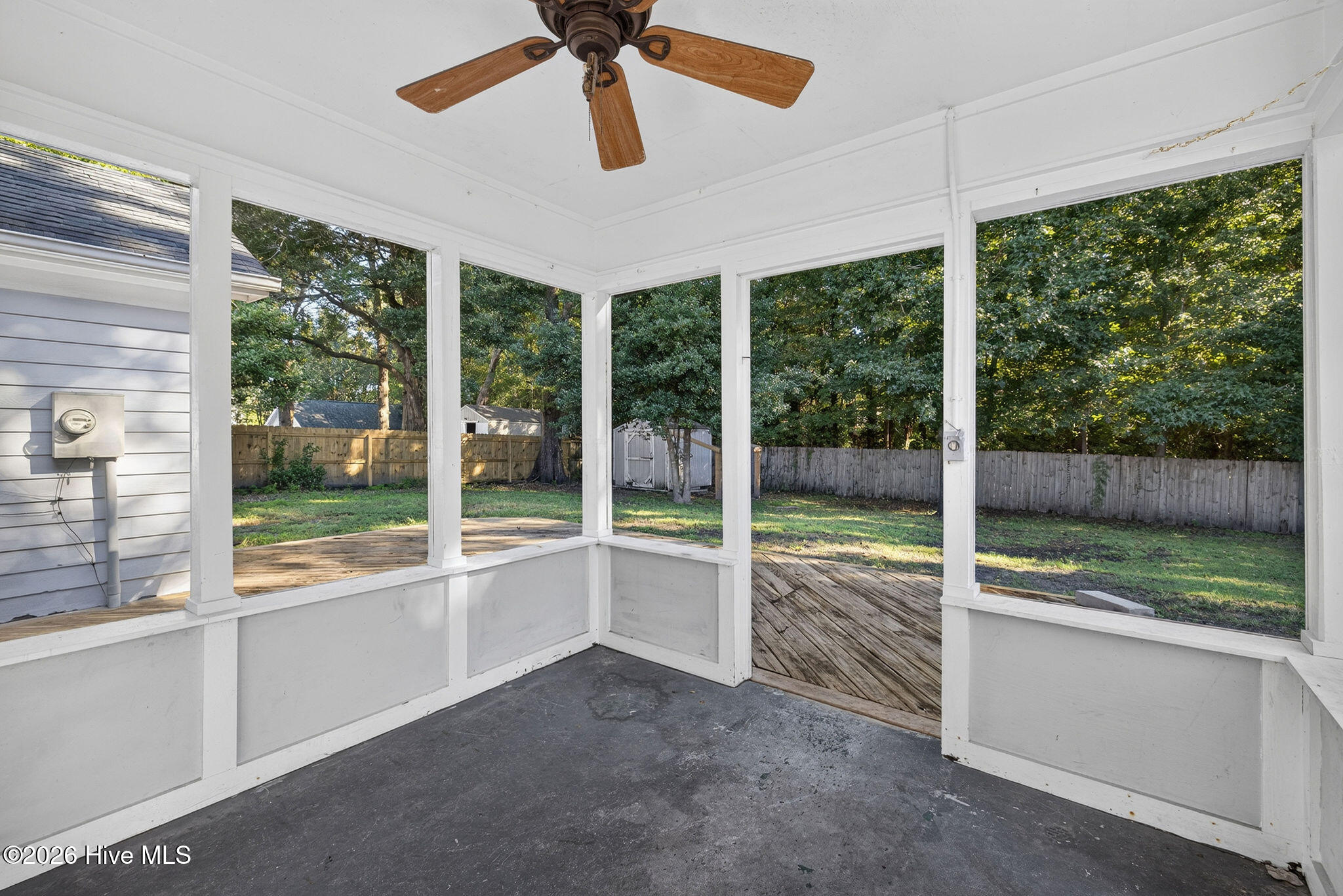 609 Bay Blossom Drive Property Photo 15