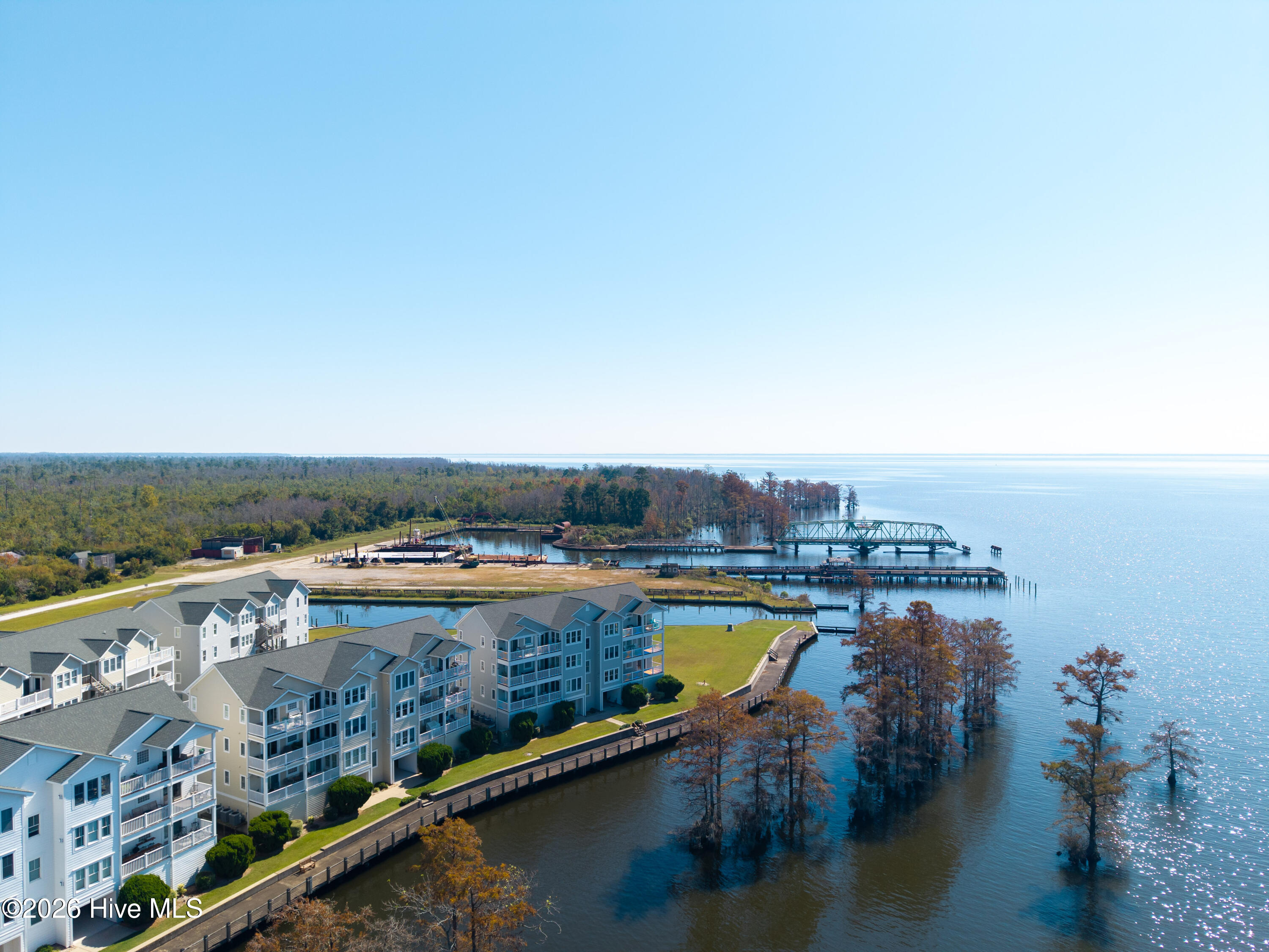 420 Captains Cove Unit B Property Photo 3