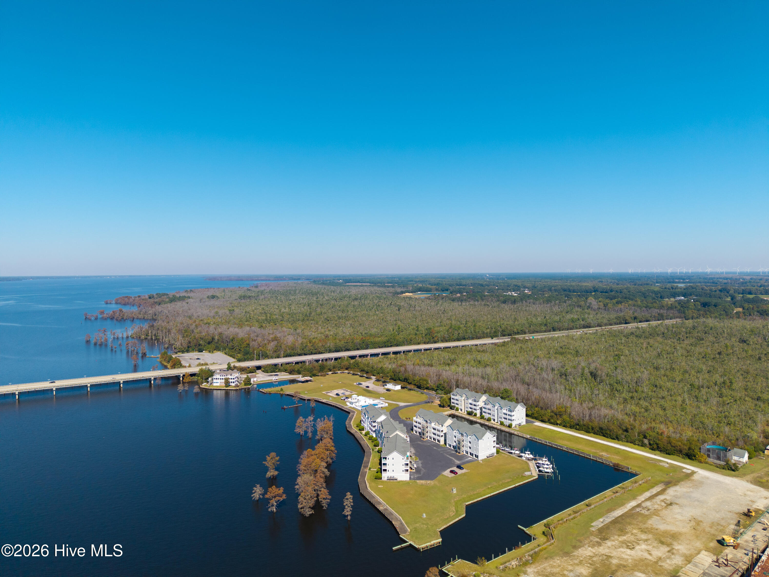 420 Captains Cove Unit B Property Photo 4
