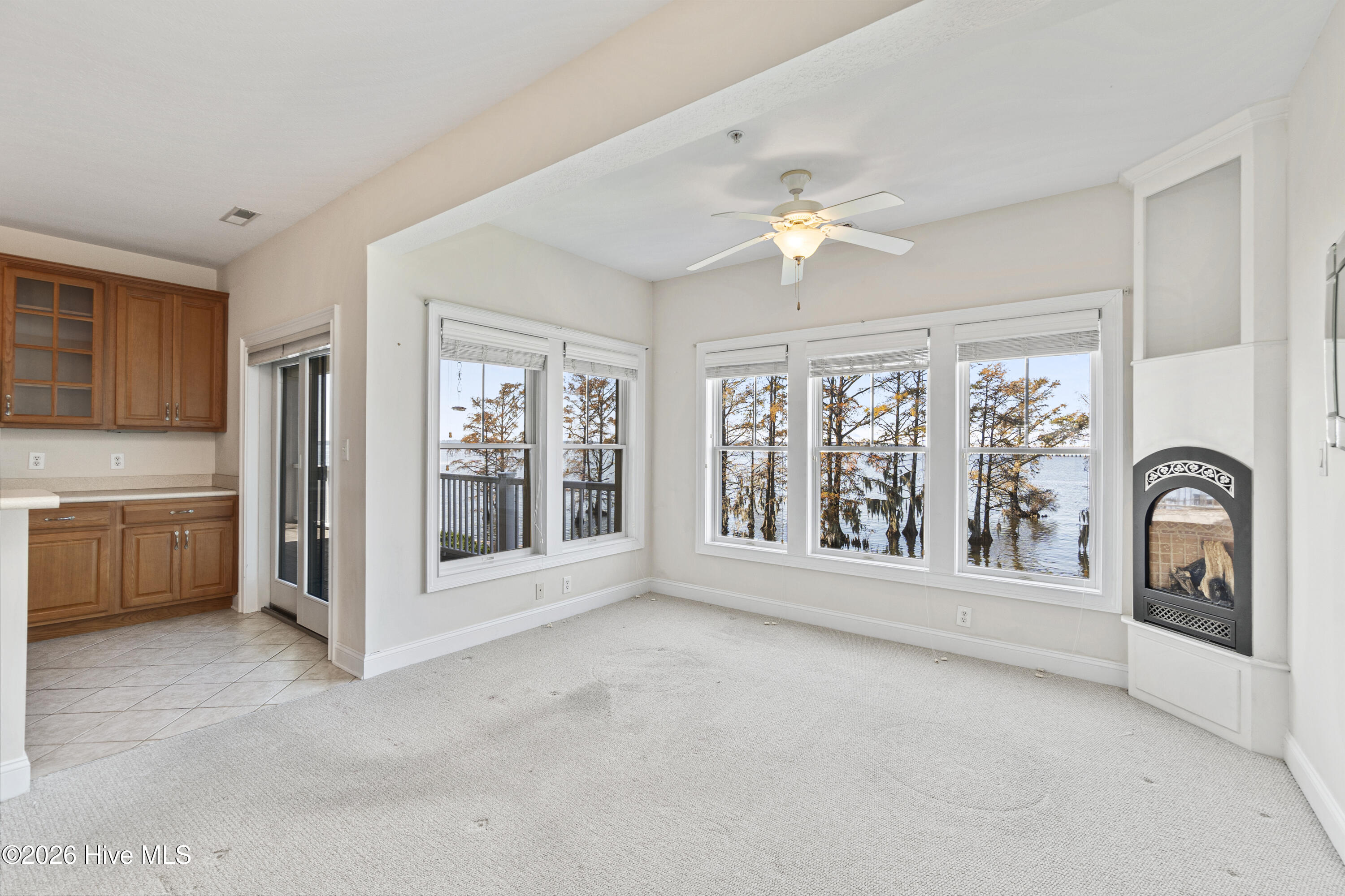 420 Captains Cove Unit B Property Photo 16