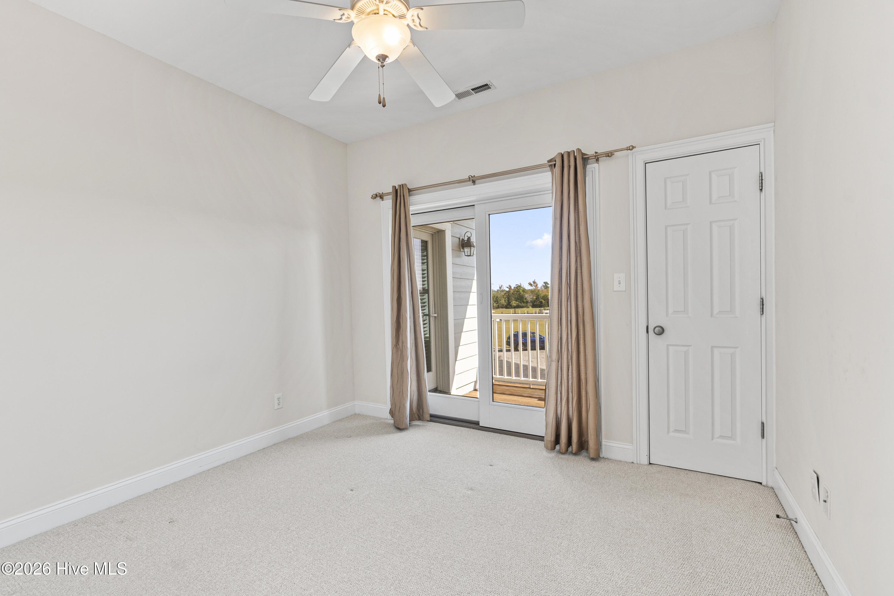 420 Captains Cove Unit B Property Photo 26