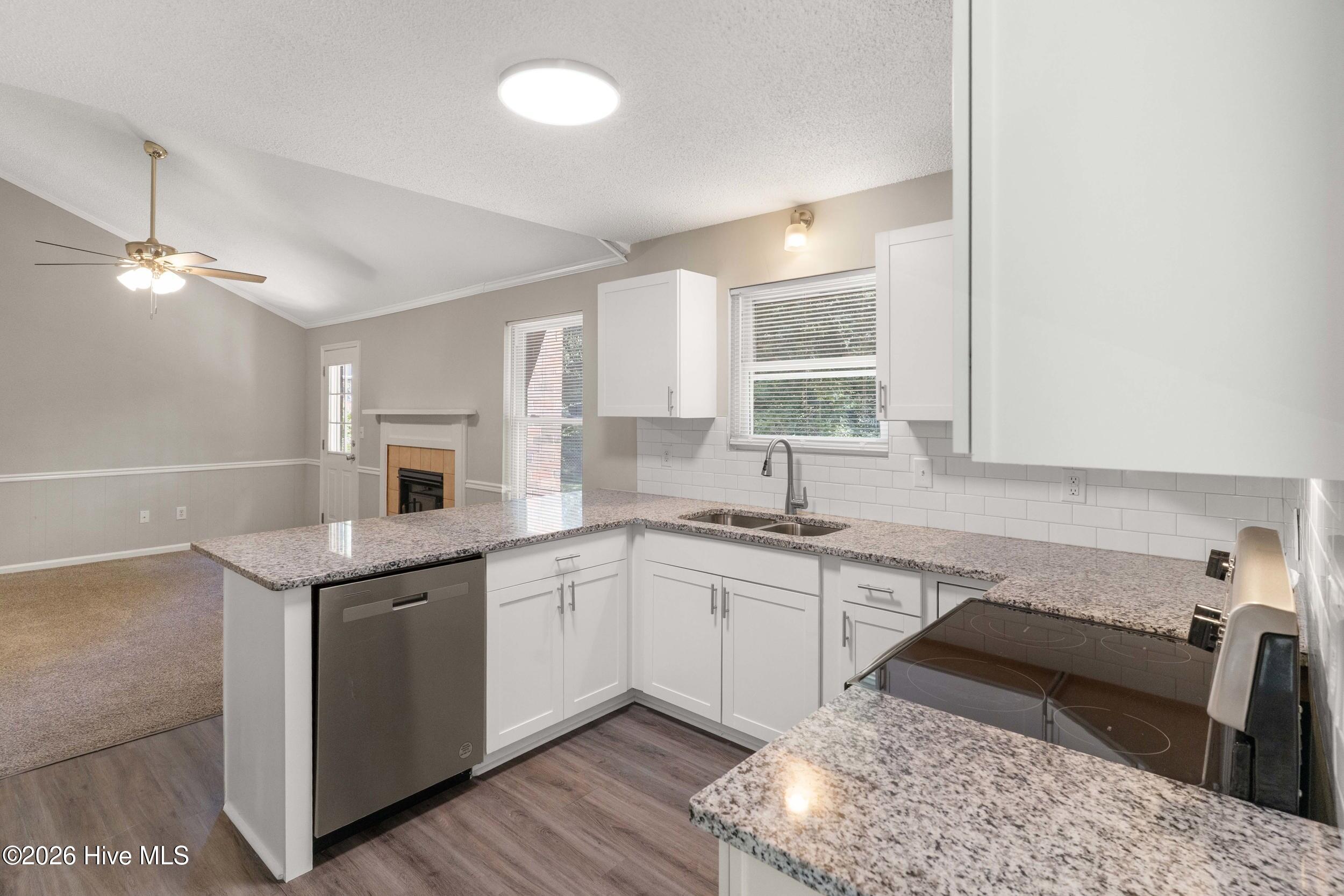 2322 Rutherford Avenue Property Photo 4