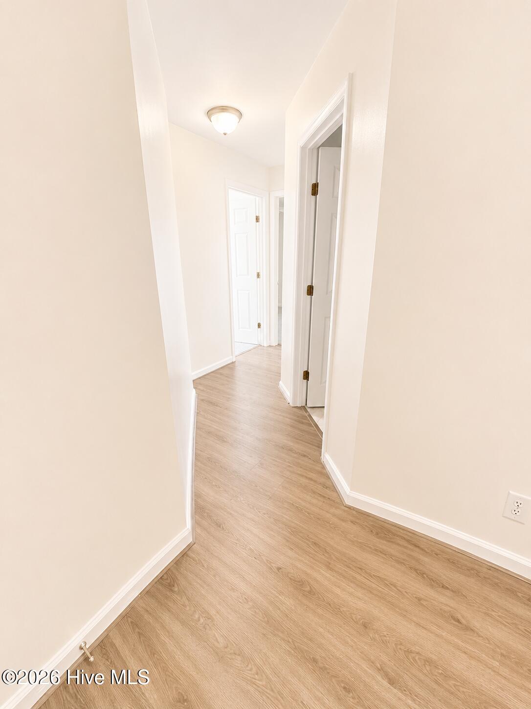 2235 Locksley Woods Drive E Property Photo 3