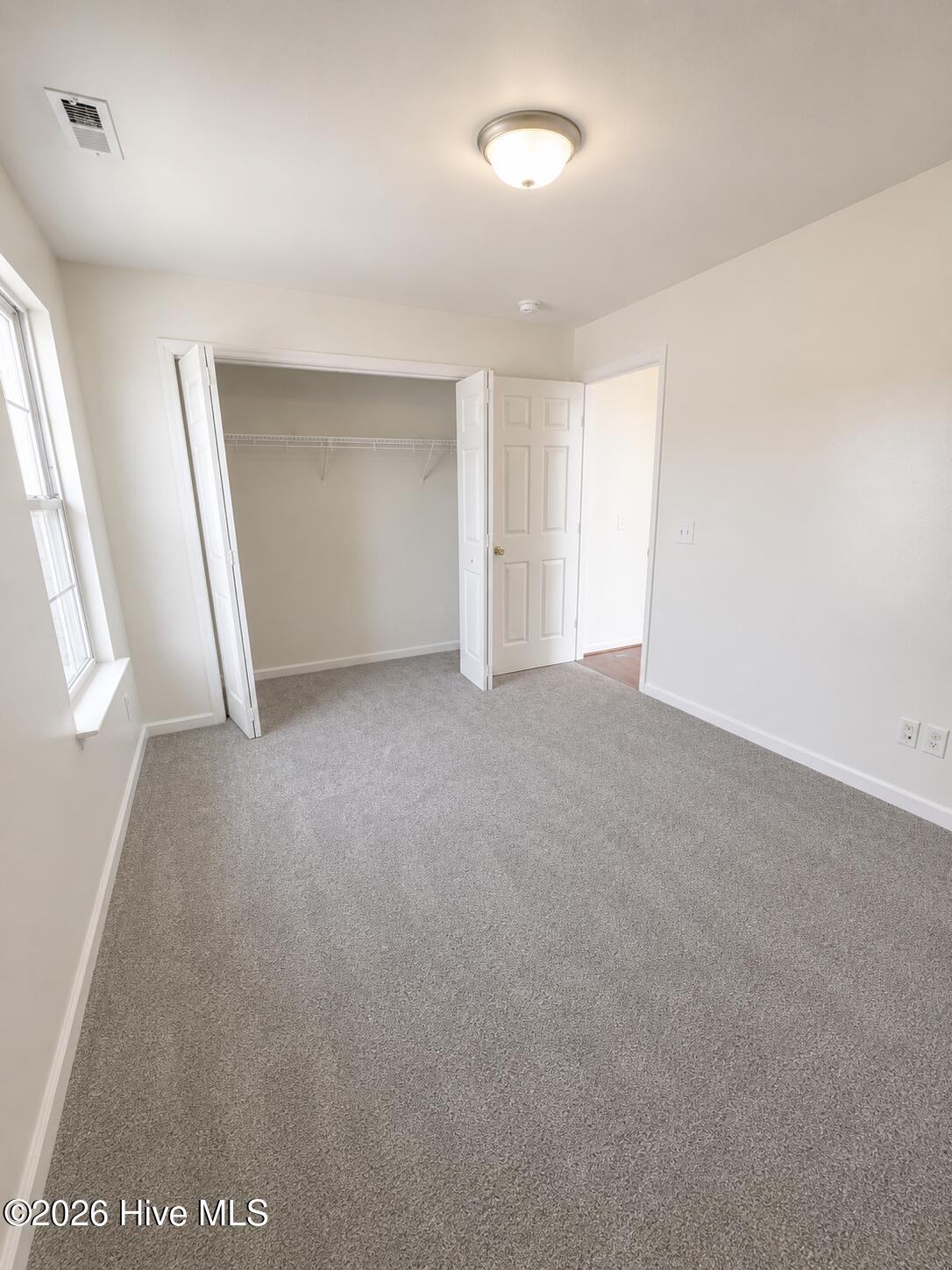 2235 Locksley Woods Drive E Property Photo 8