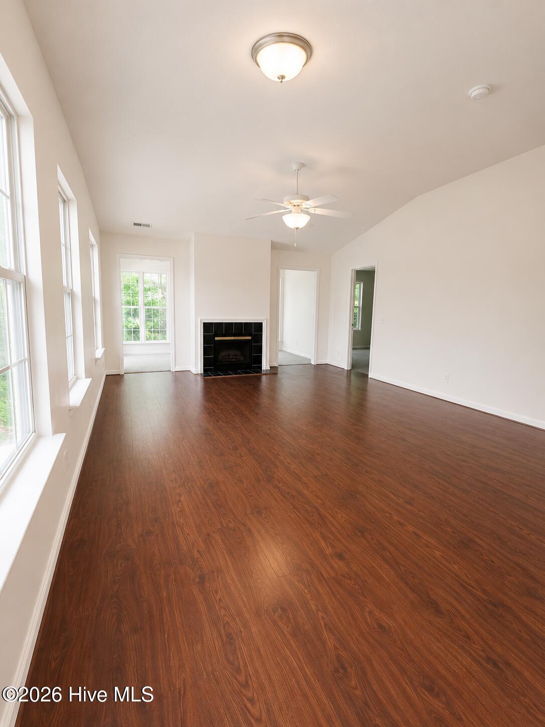 2235 Locksley Woods Drive E Property Photo 9
