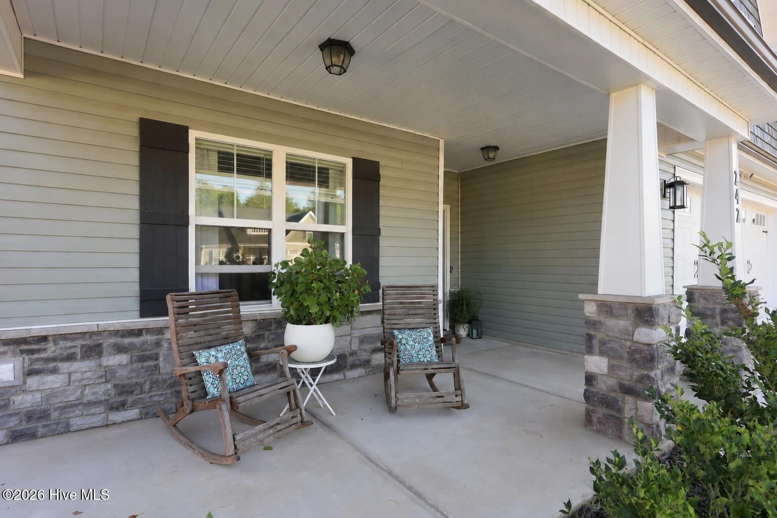 242 Thistle Court Property Photo 3