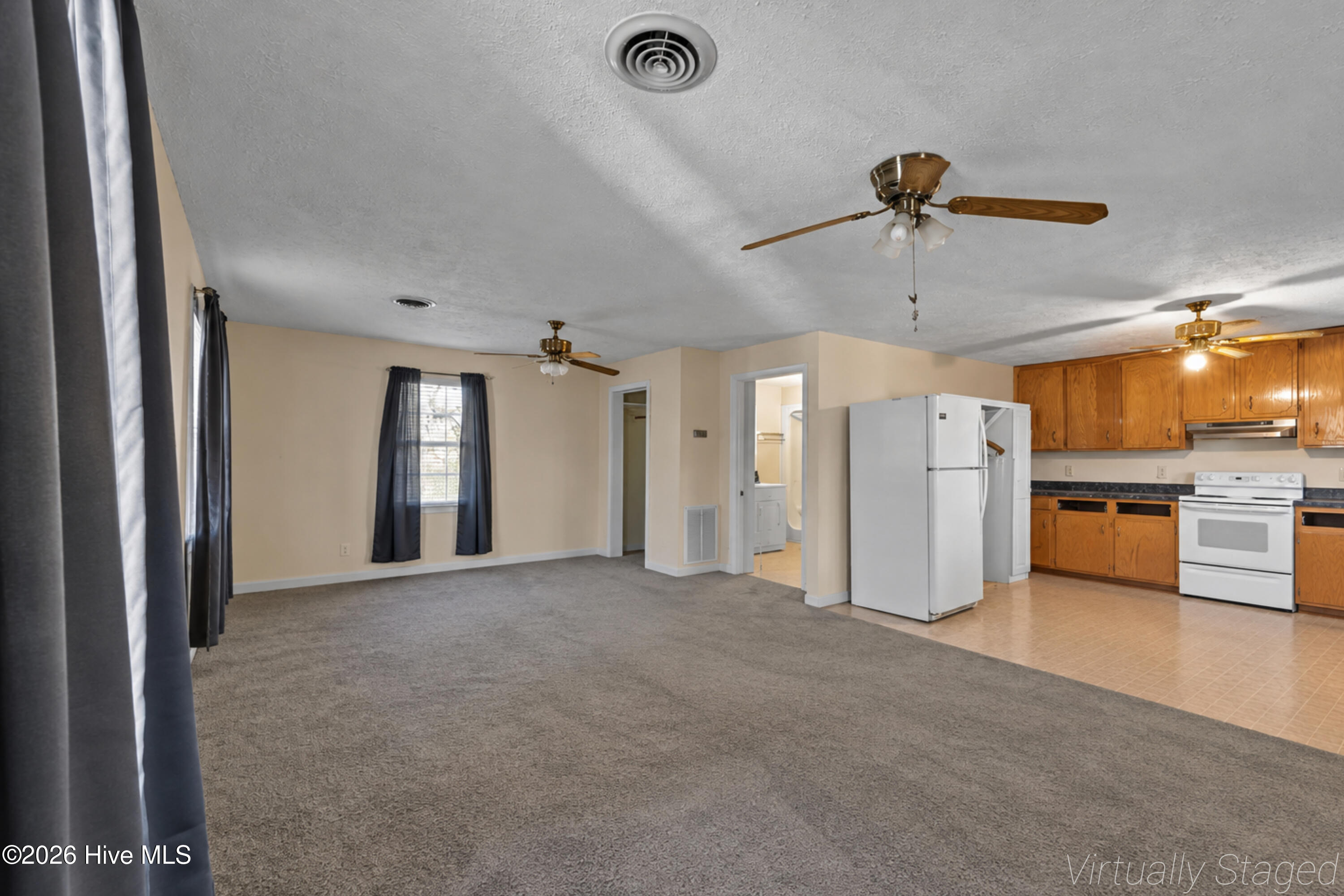 144 Victoria Drive Property Photo 10