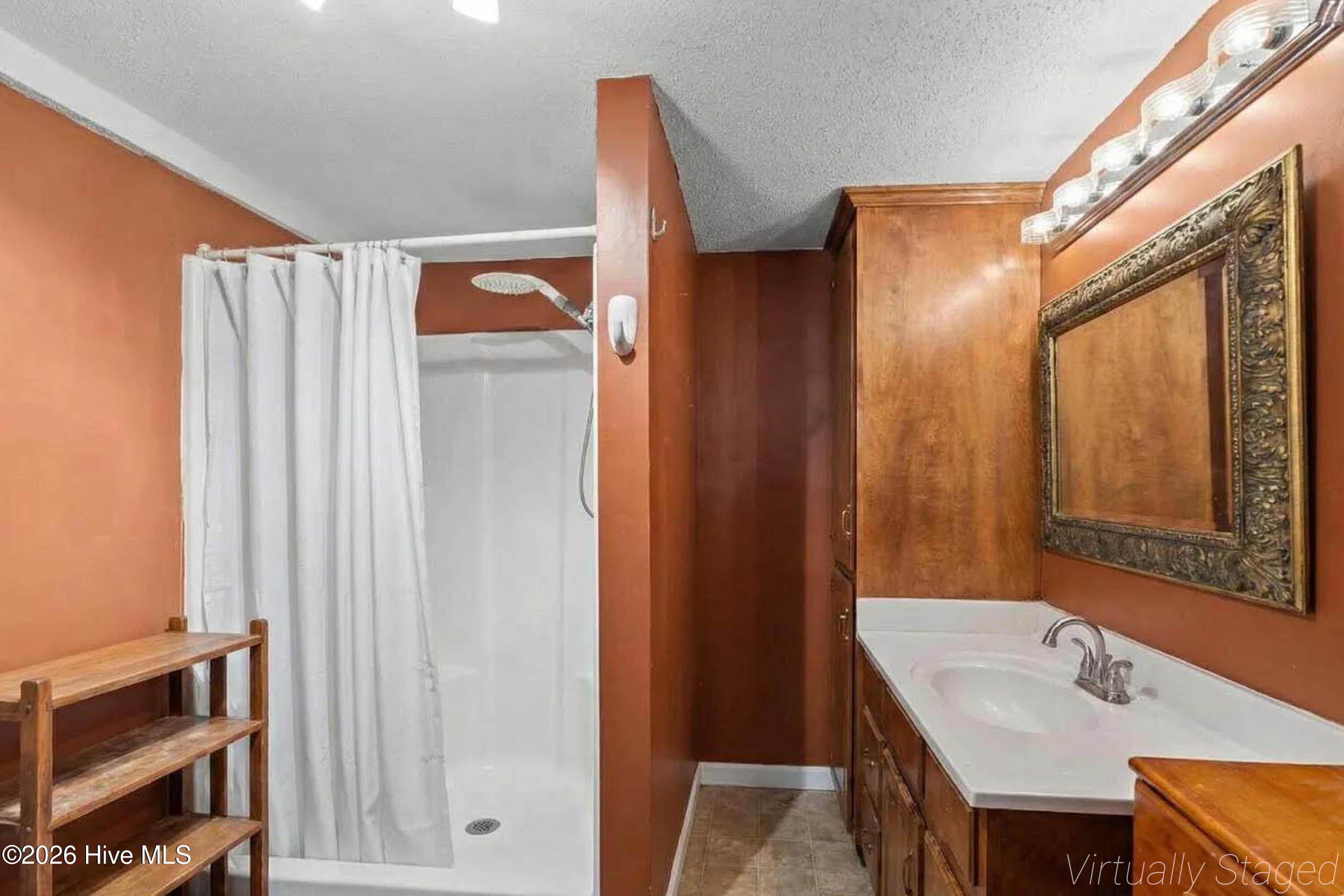 144 Victoria Drive Property Photo 25