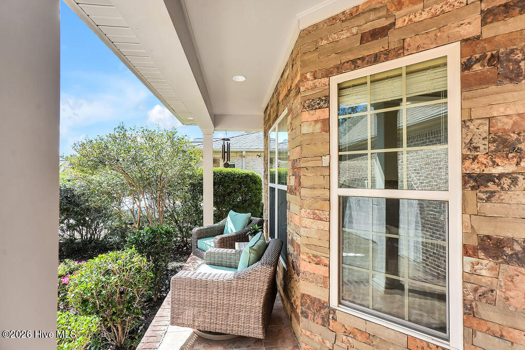 2504 Belshaw Drive Property Photo 4