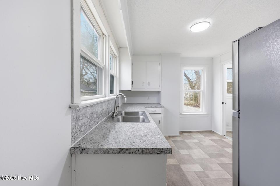 200 Queen Street Property Photo 7
