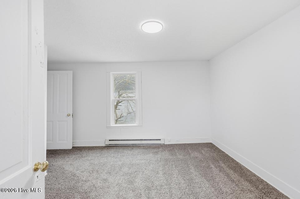 200 Queen Street Property Photo 11