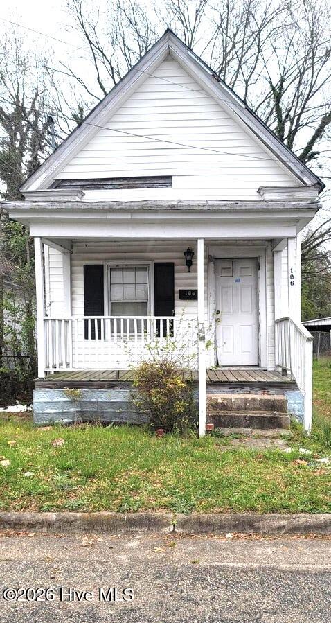 106 Ash Street E Property Photo 1