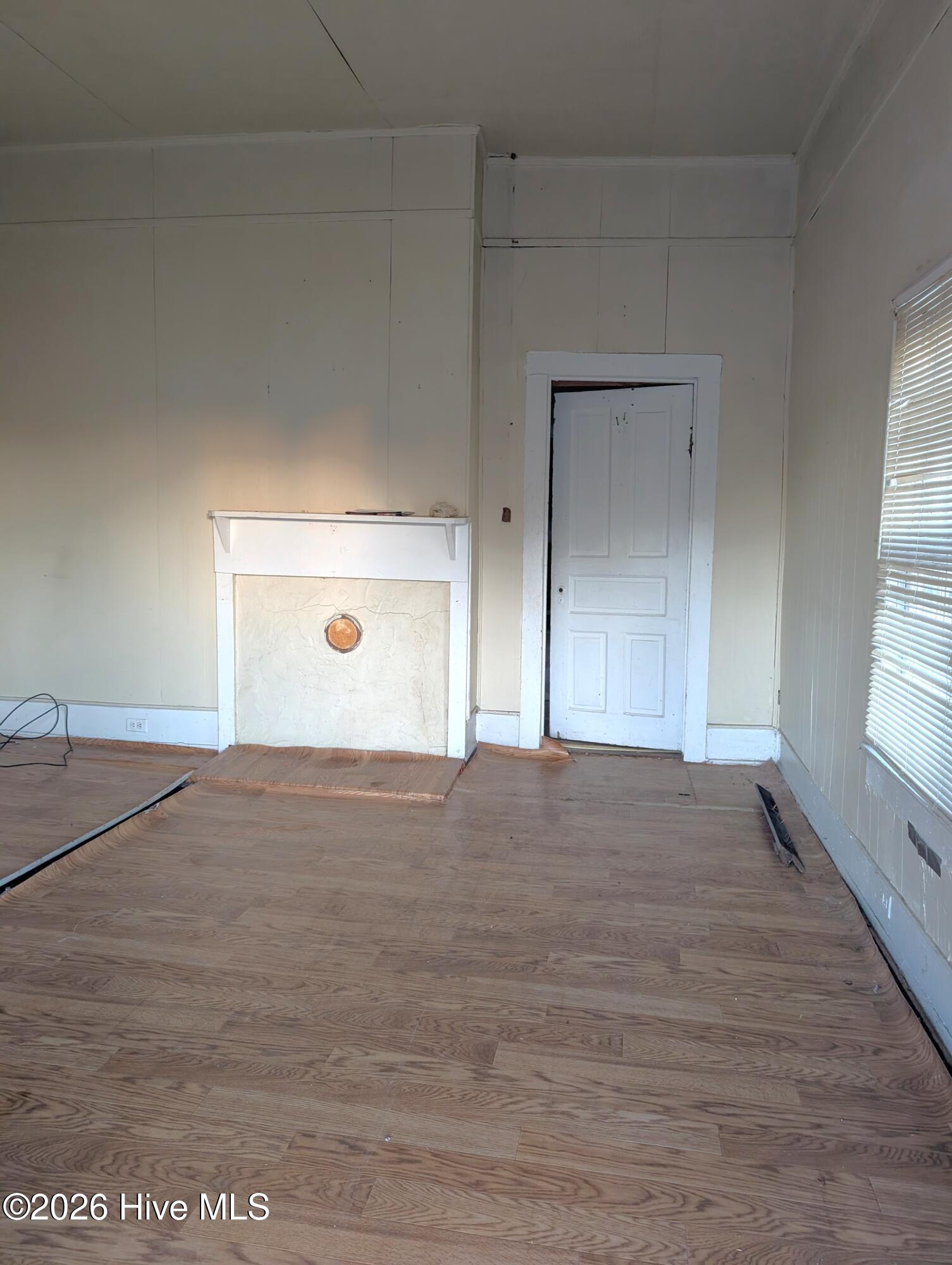 106 Ash Street E Property Photo 9