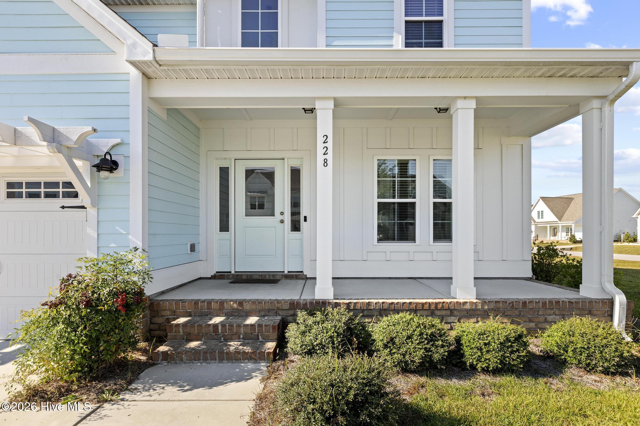 228 Coastline Circle Property Photo 2