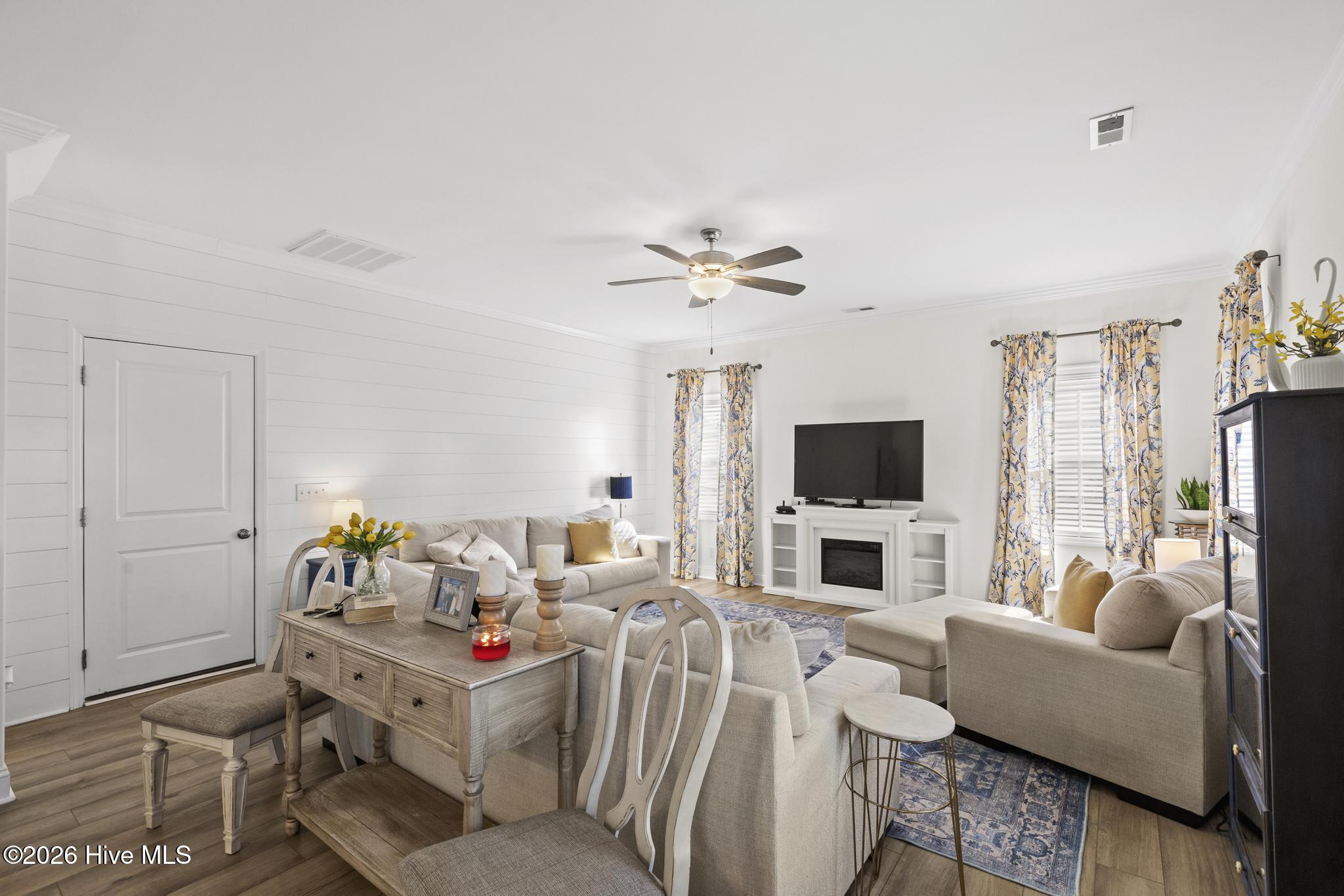 228 Coastline Circle Property Photo 12