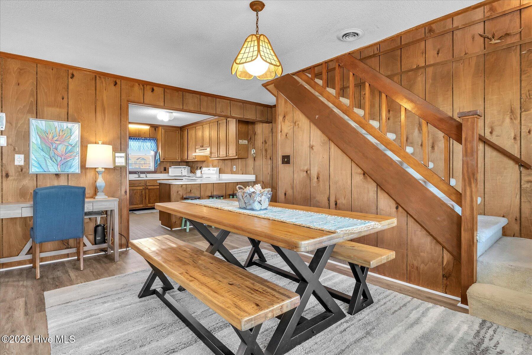4319 E Beach Drive Property Photo 8