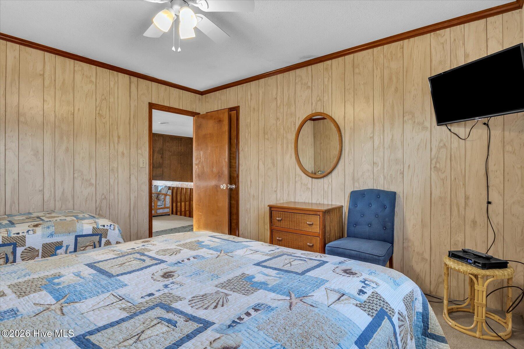 4319 E Beach Drive Property Photo 19
