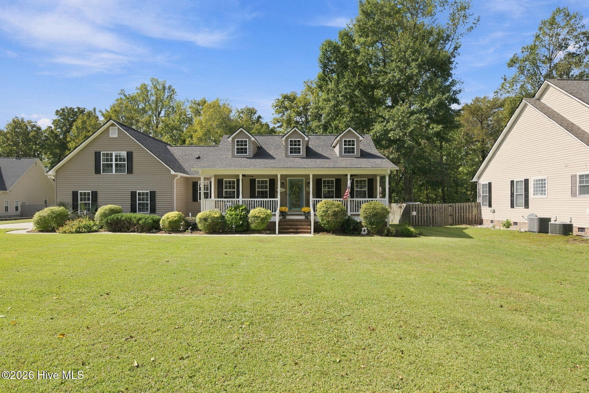 100 Fern Court Property Photo 1