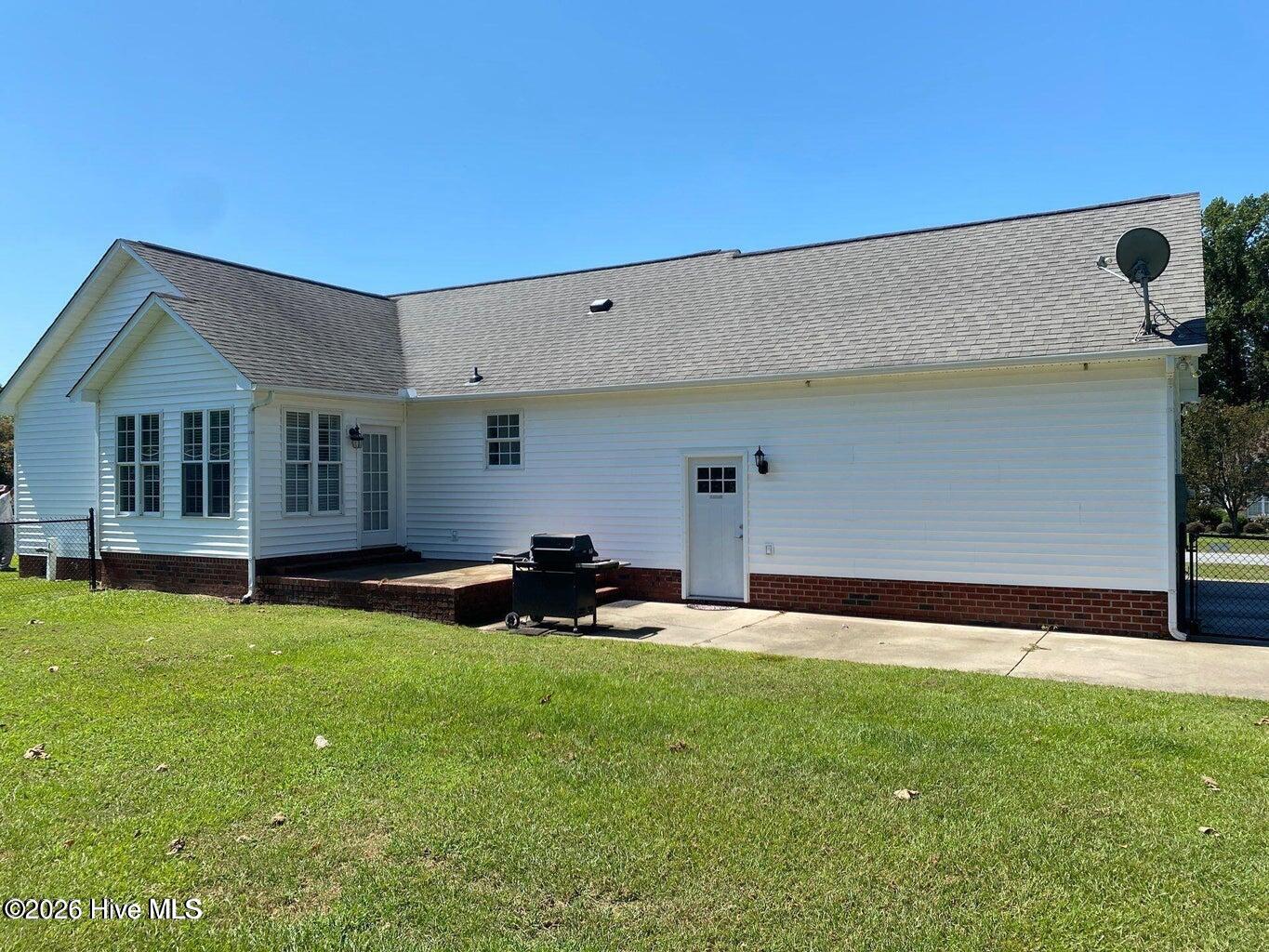 1149 Stone Creek Drive Property Photo 2