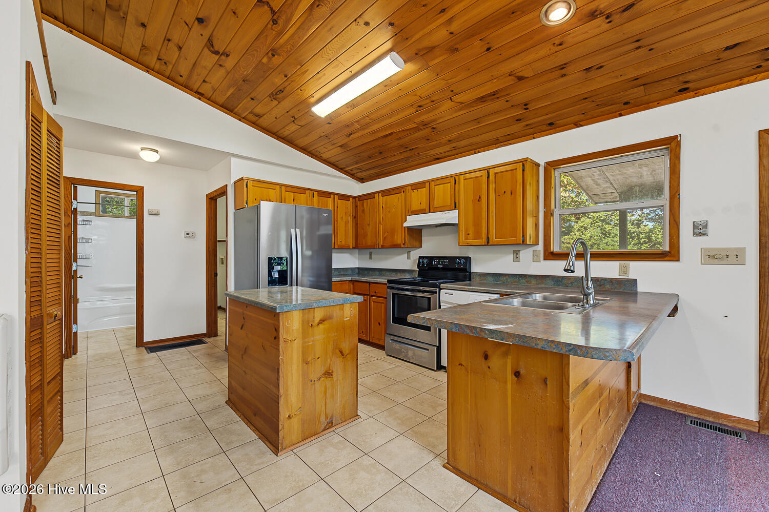 101 Natoli Way Property Photo 4