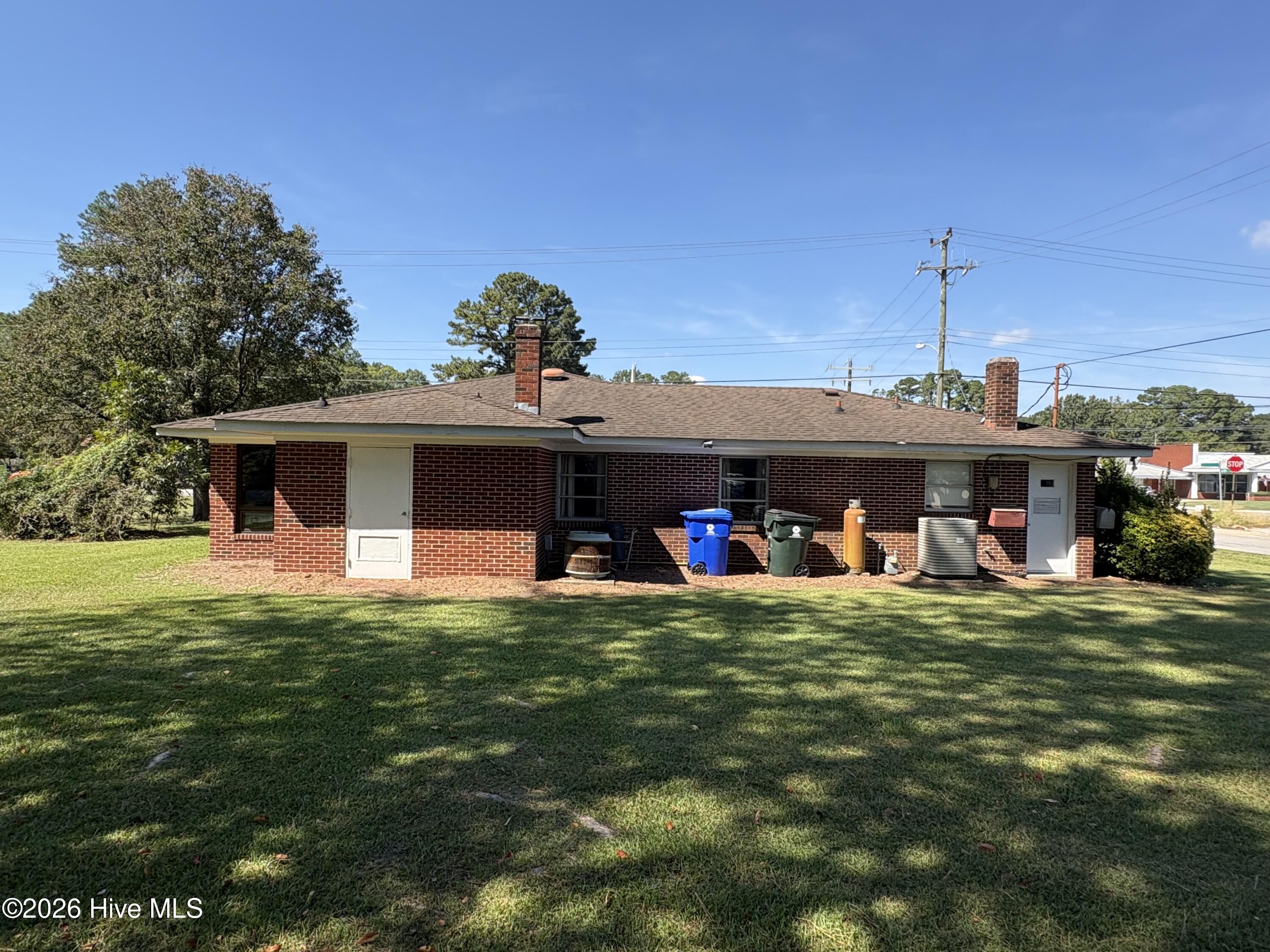 516 N Academy Street Property Photo 5