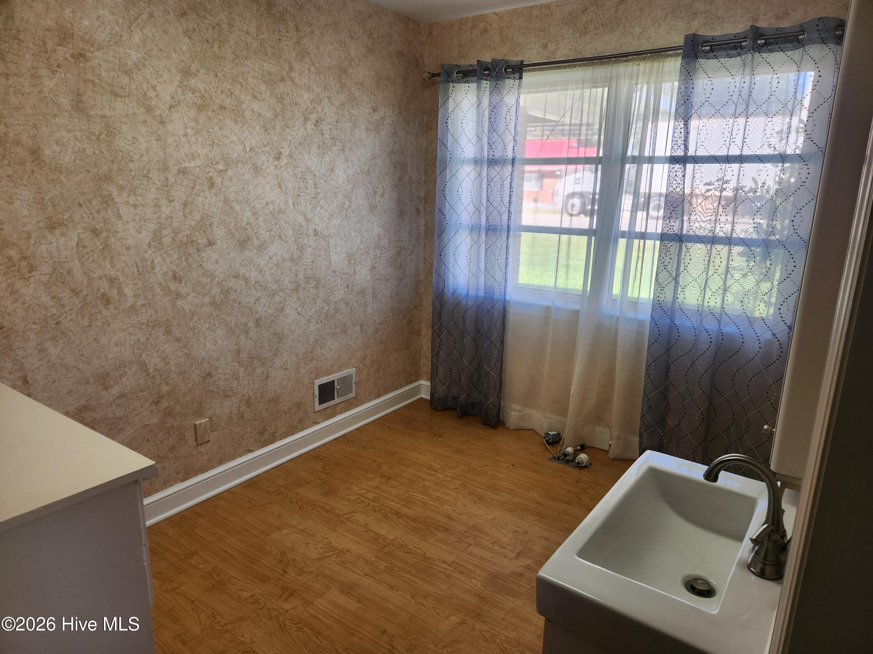516 N Academy Street Property Photo 27