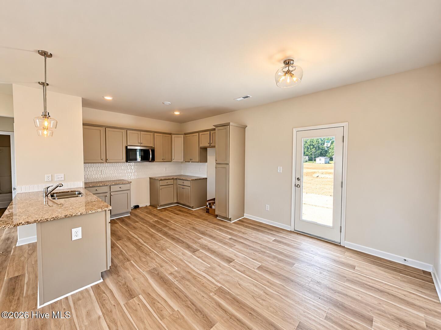 103 Dees Meadow Lane Property Photo 7