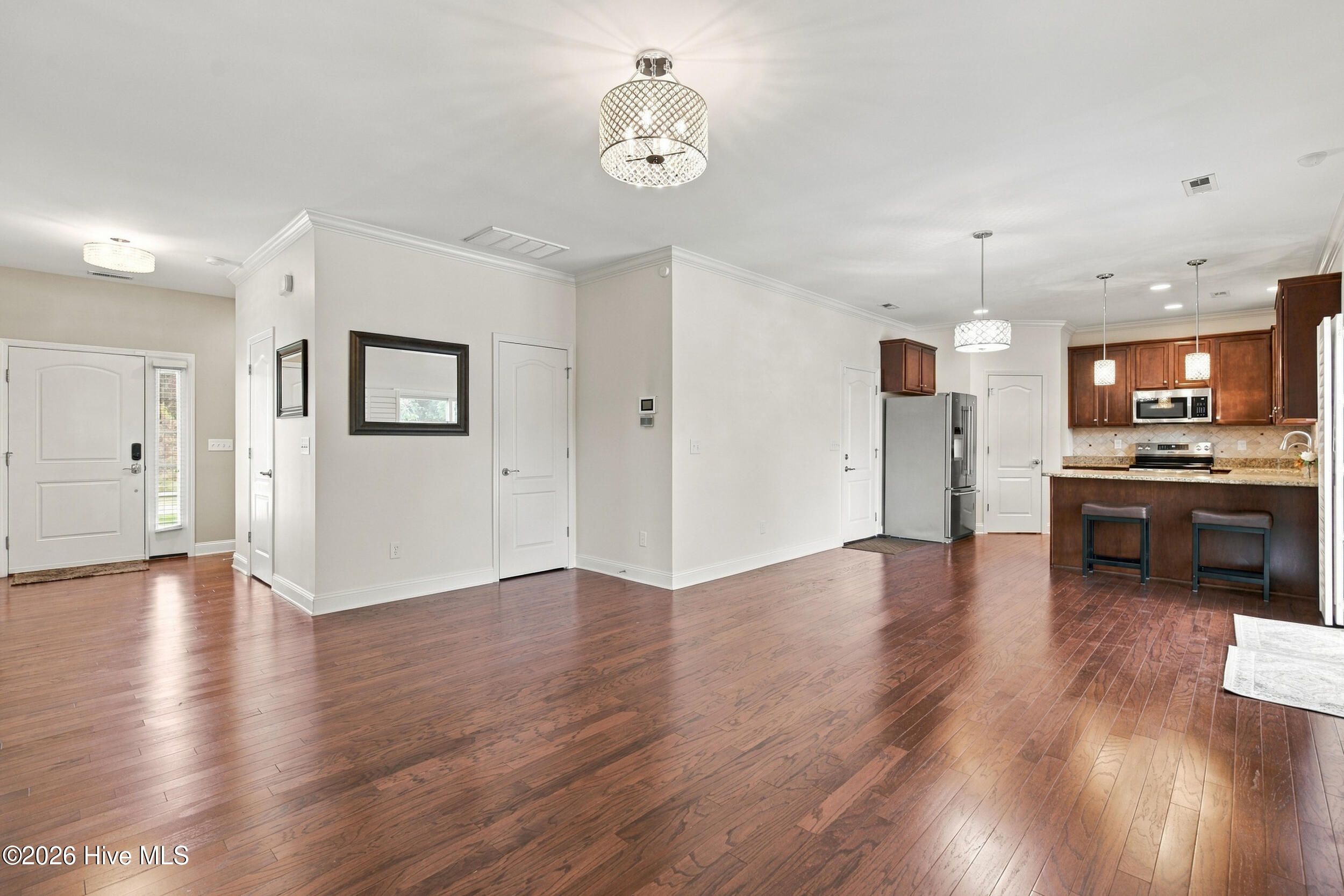1570 Stones Edge Loop Property Photo 10