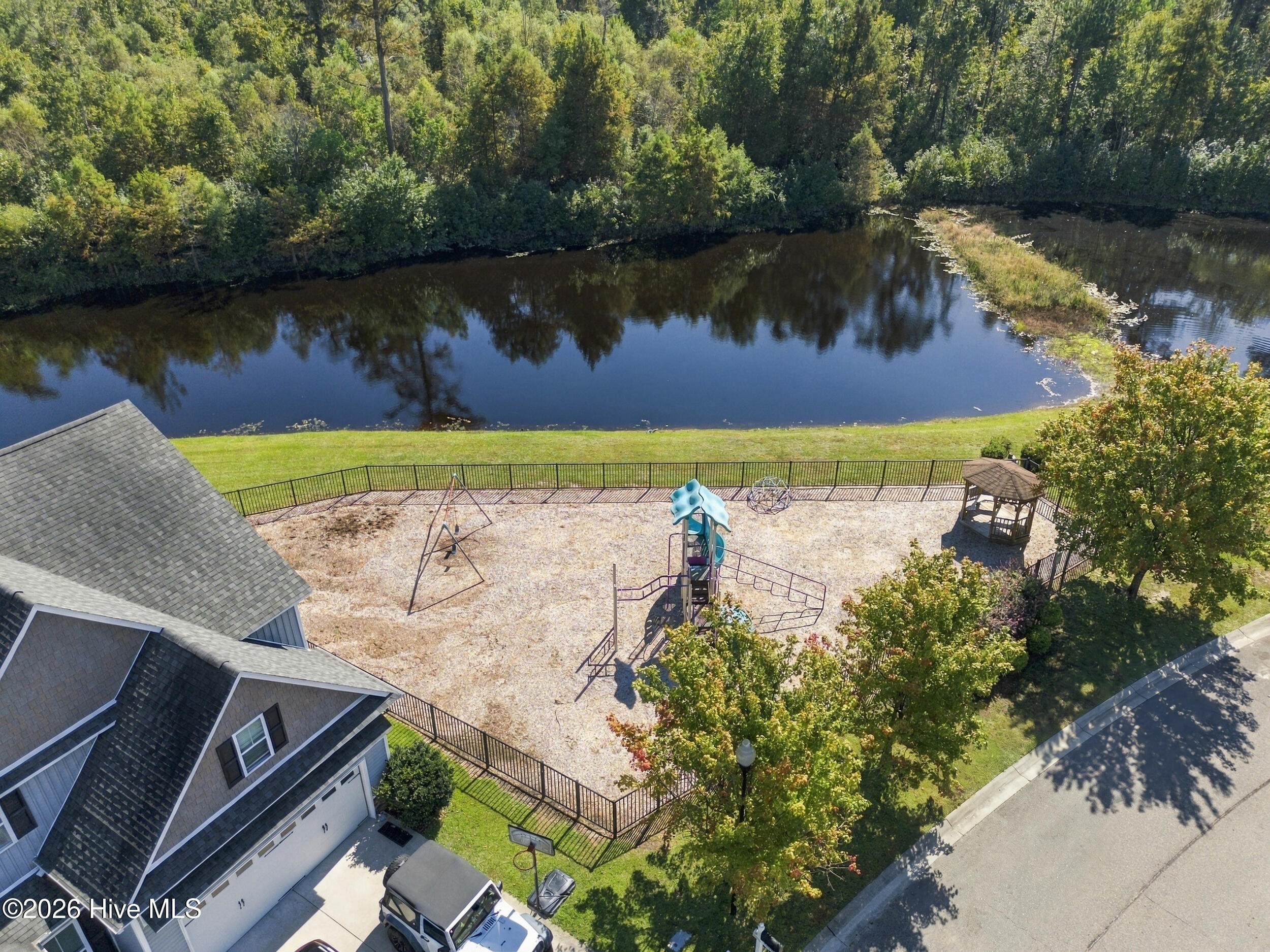 1570 Stones Edge Loop Property Photo 57