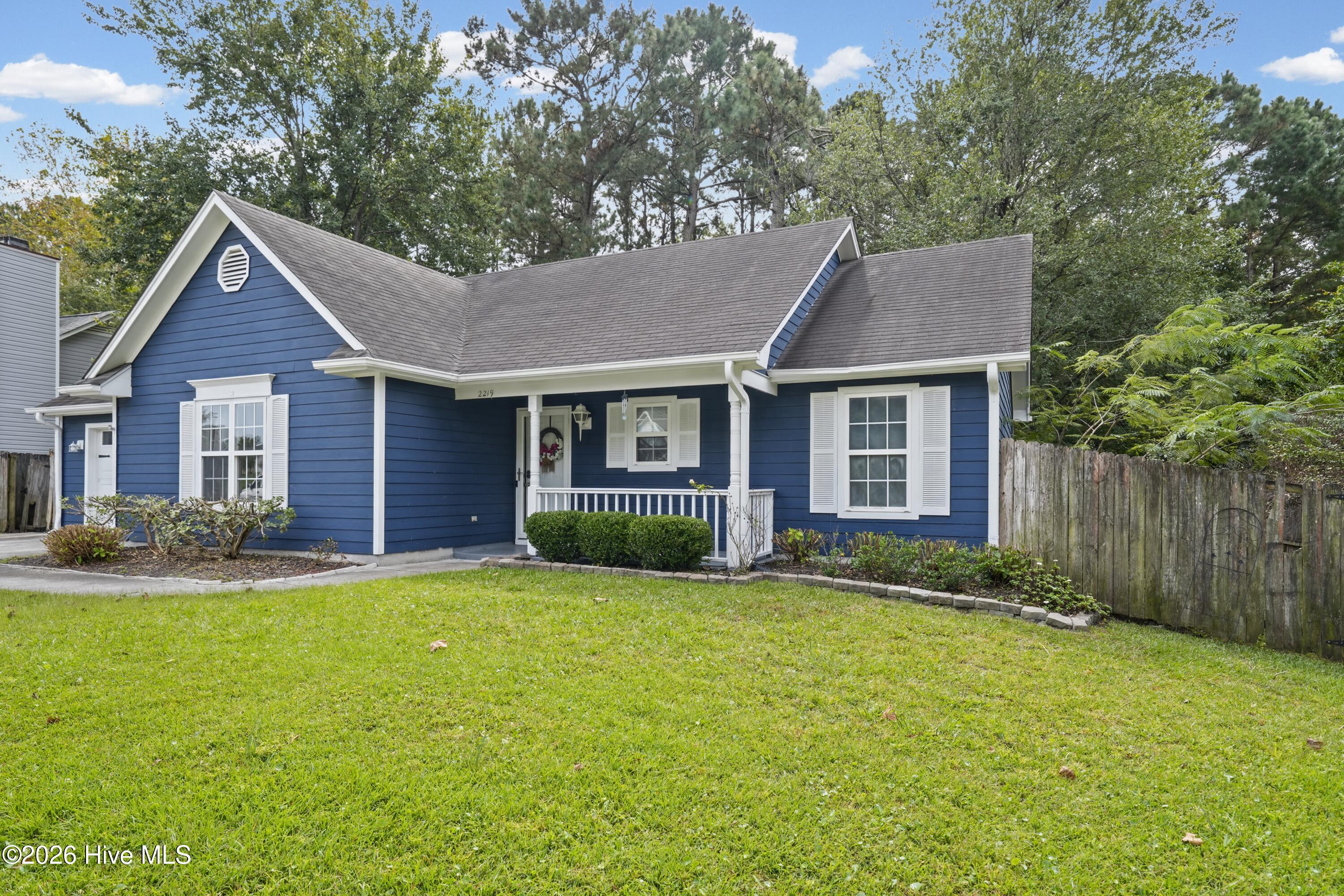 2219 Sapling Circle Property Photo 3