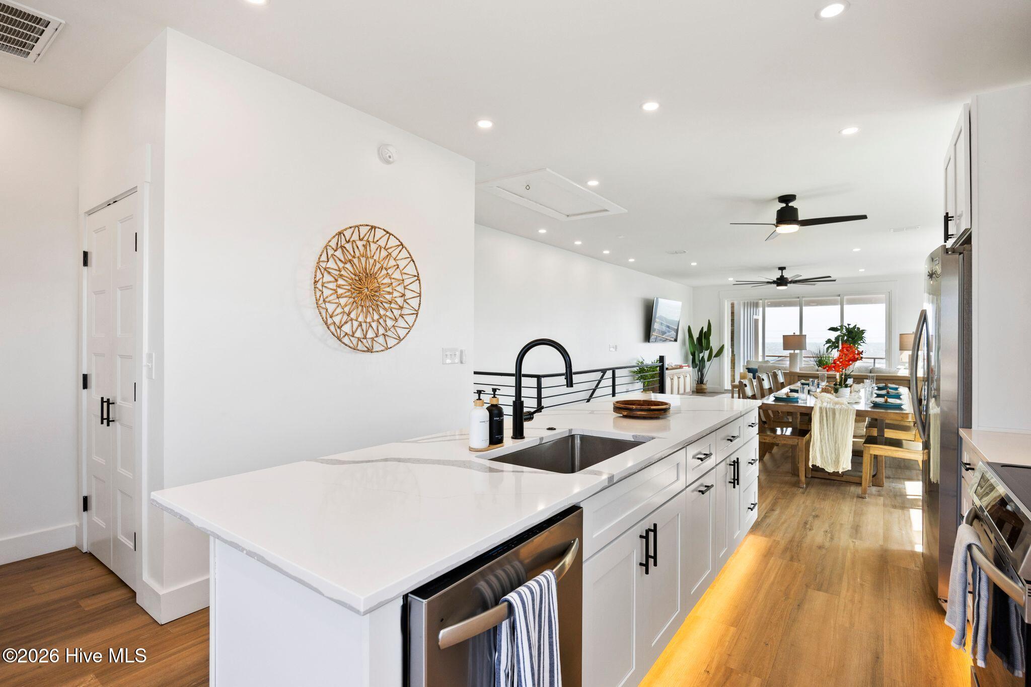 404 Canal Drive 1 Property Photo 14