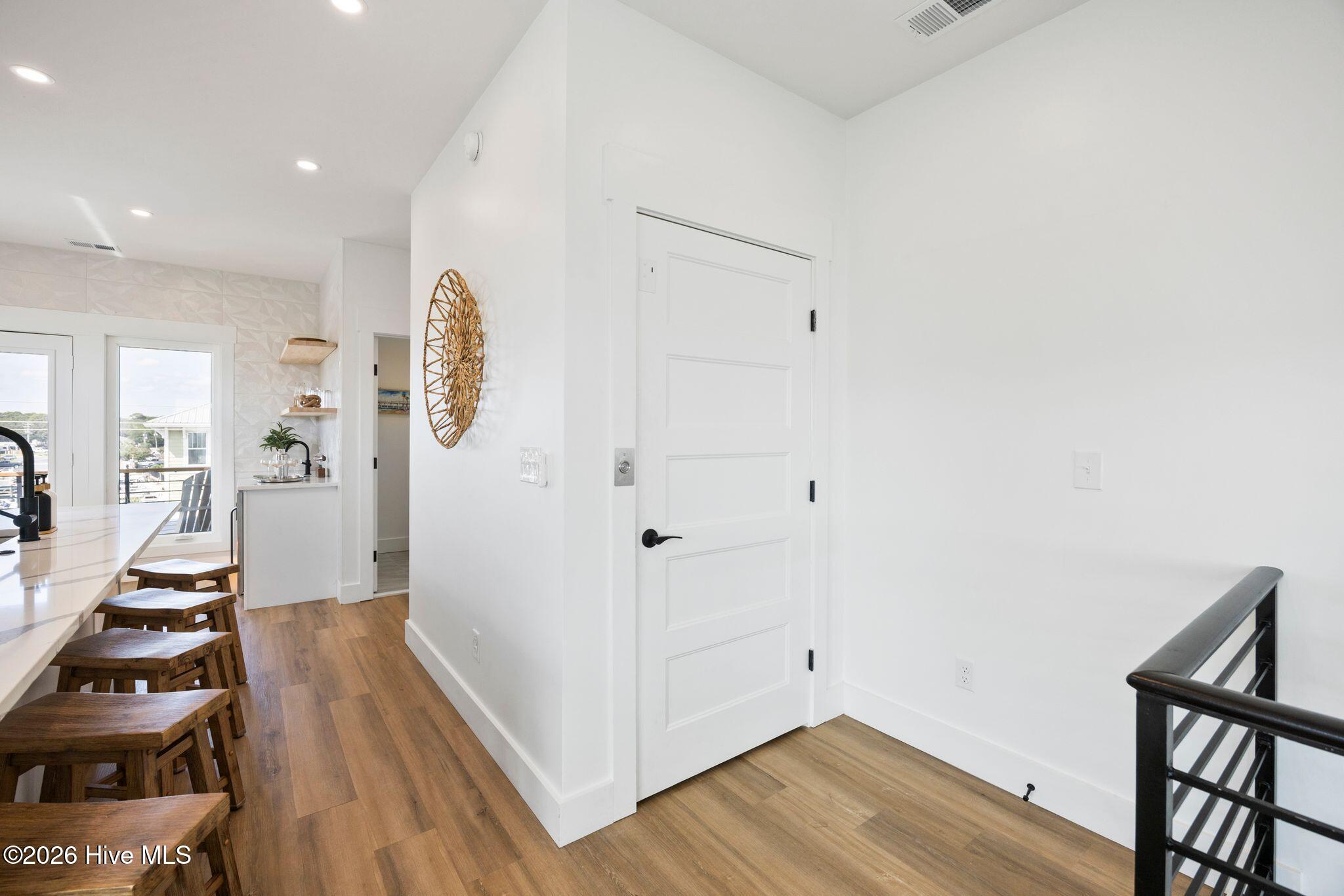 404 Canal Drive 1 Property Photo 18