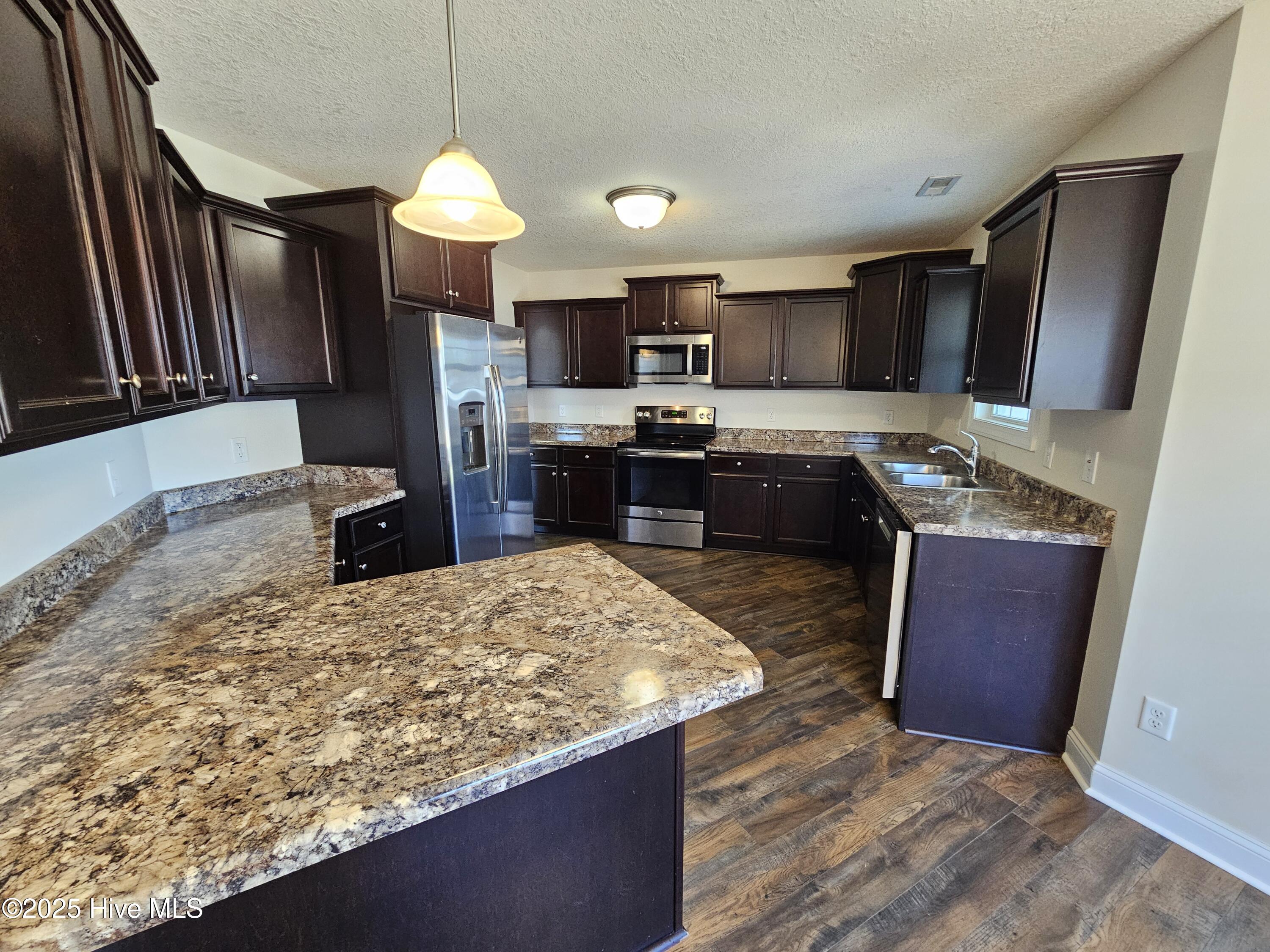 405 Midnight Drive Property Photo 6