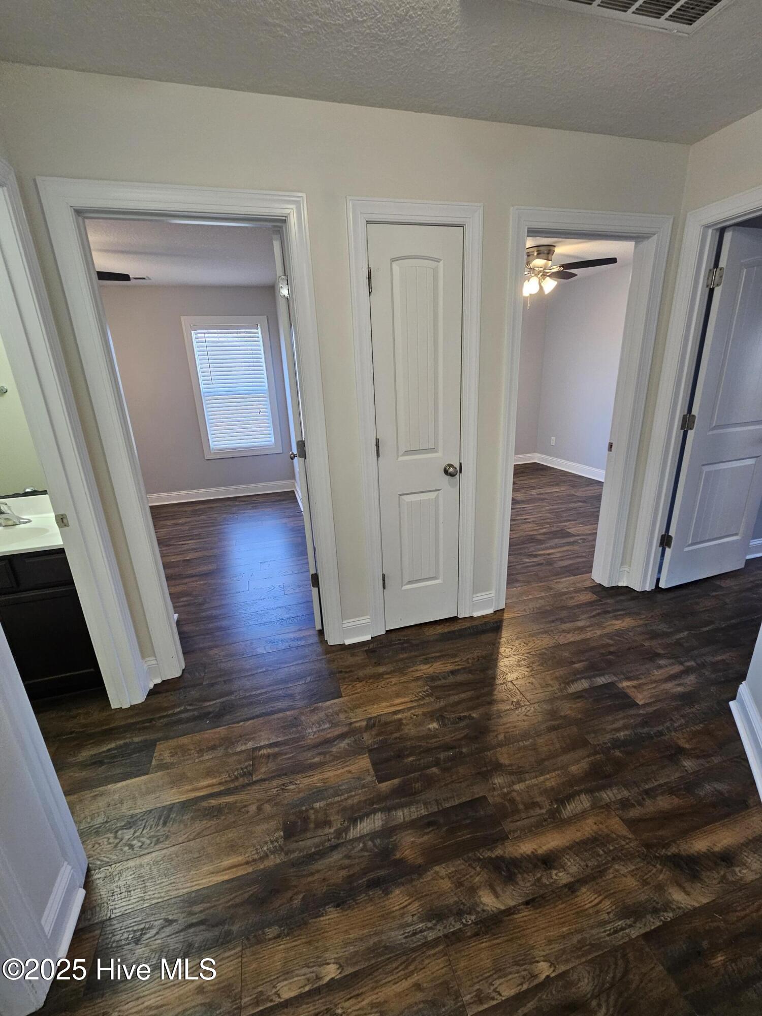 405 Midnight Drive Property Photo 10