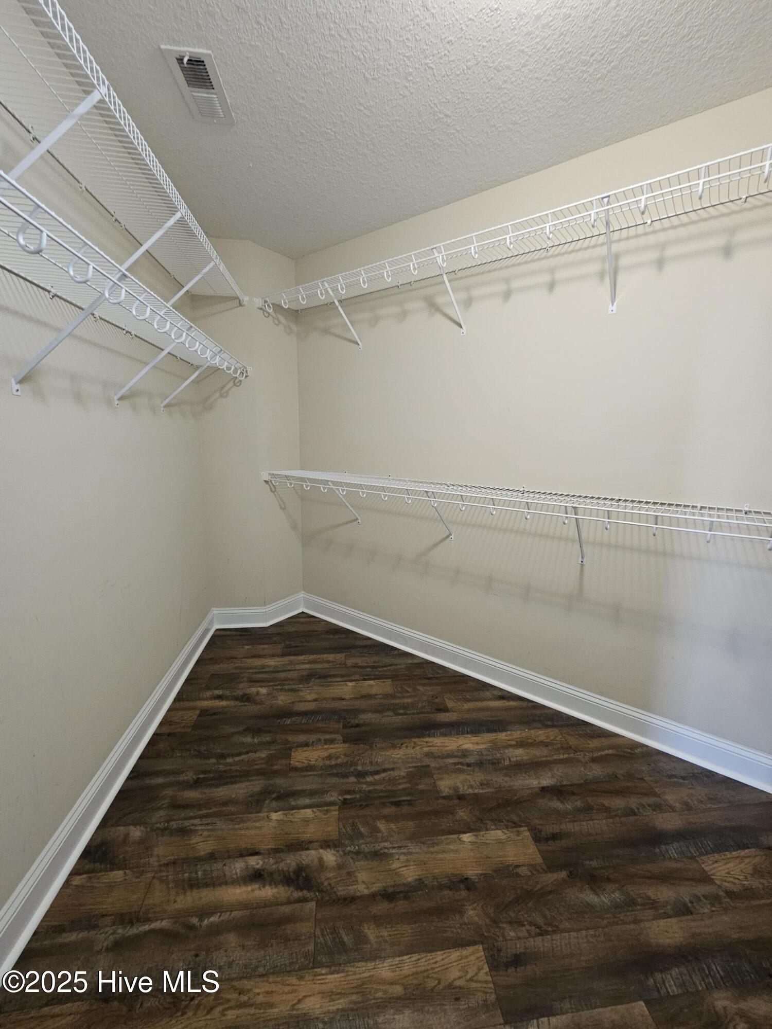 405 Midnight Drive Property Photo 14