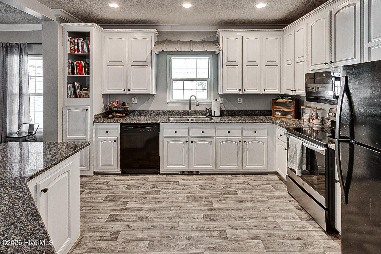 4561 Shelton Country Road Property Photo 7