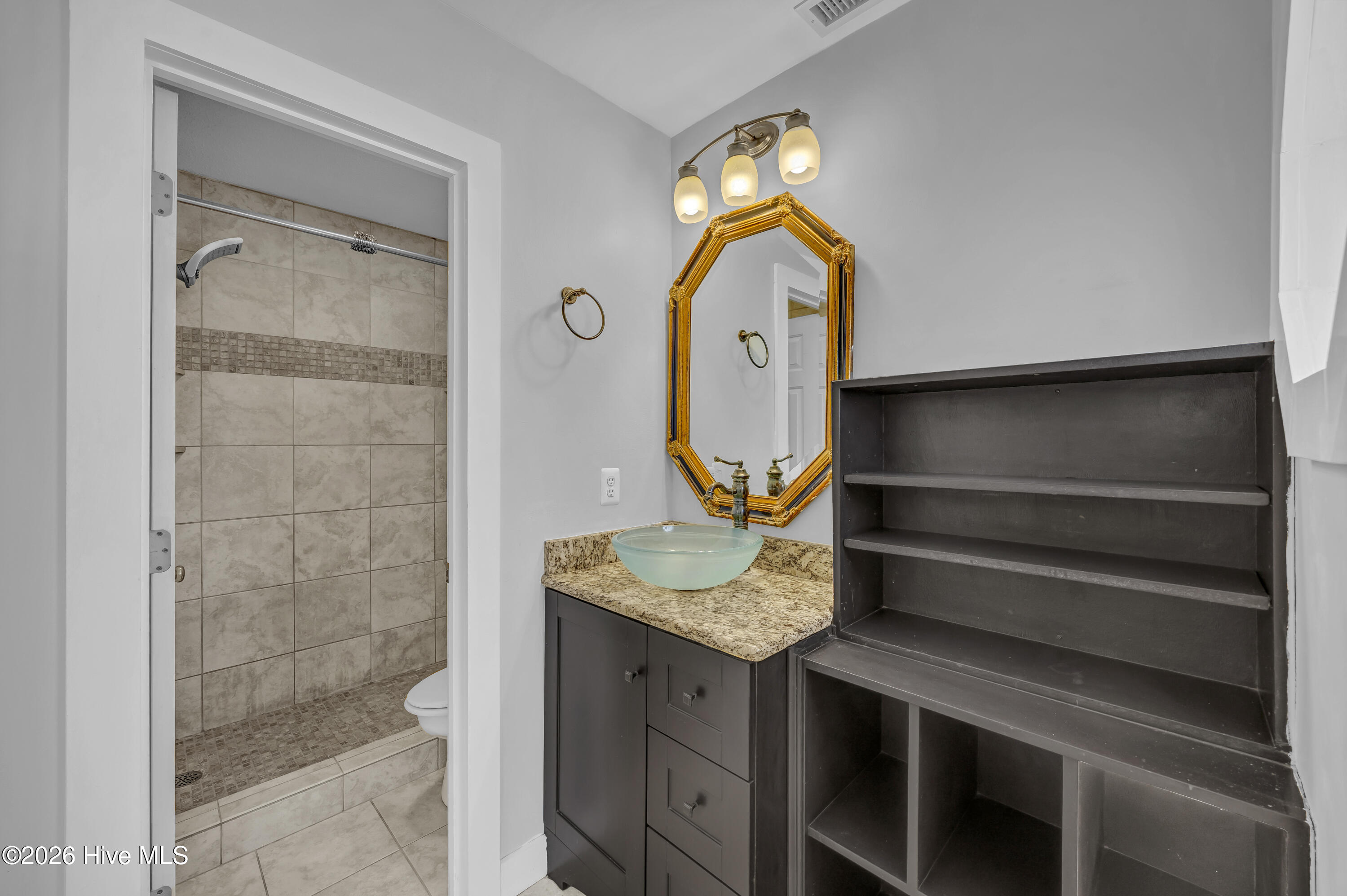 1204 Faulkenberry Road Property Photo 13