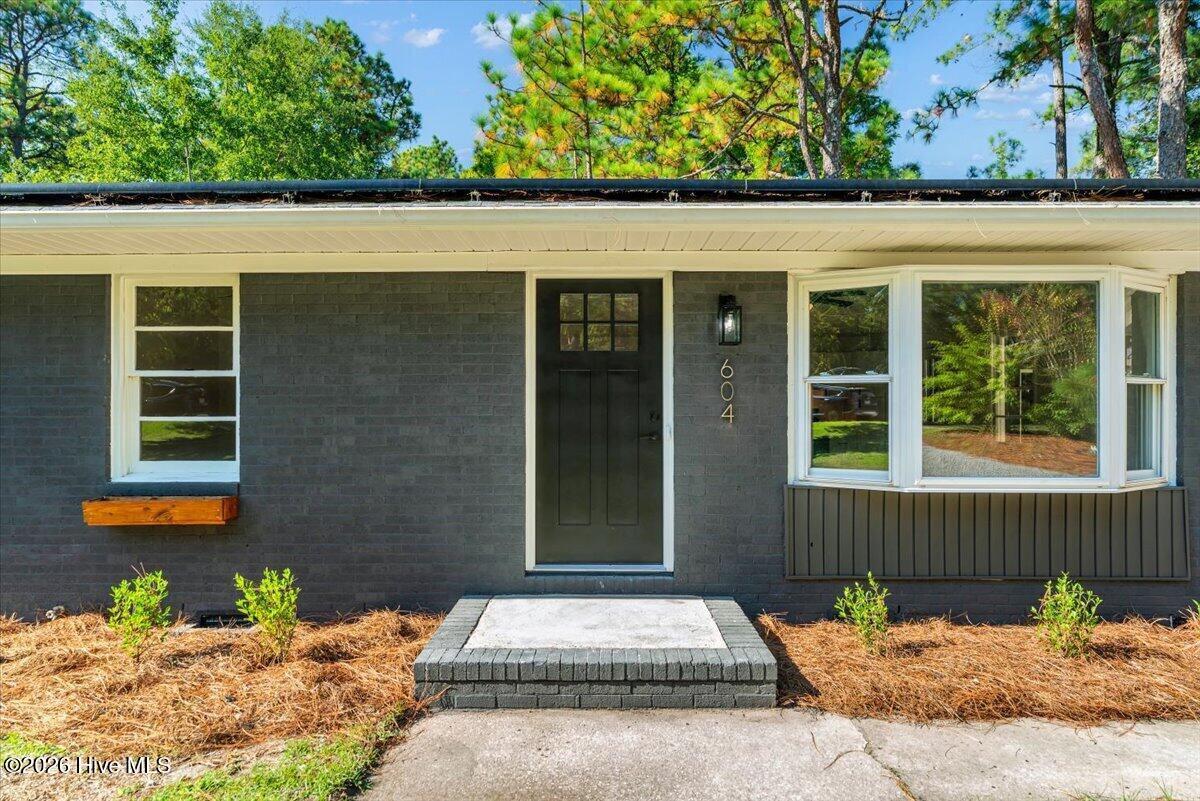 604 S Hardin Street Property Photo 3