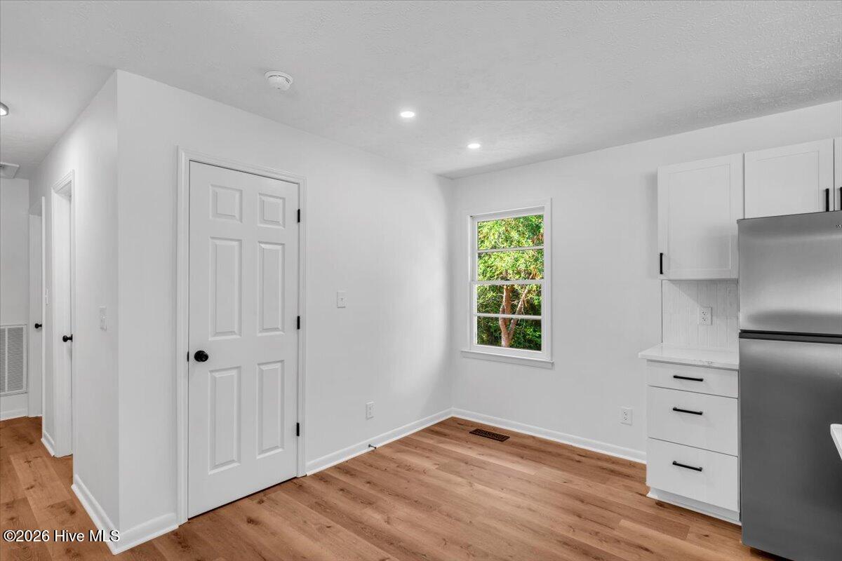 604 S Hardin Street Property Photo 11