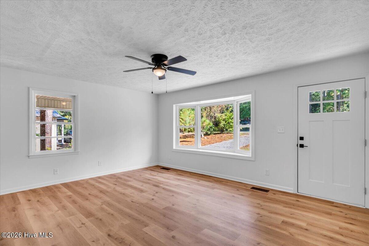 604 S Hardin Street Property Photo 19