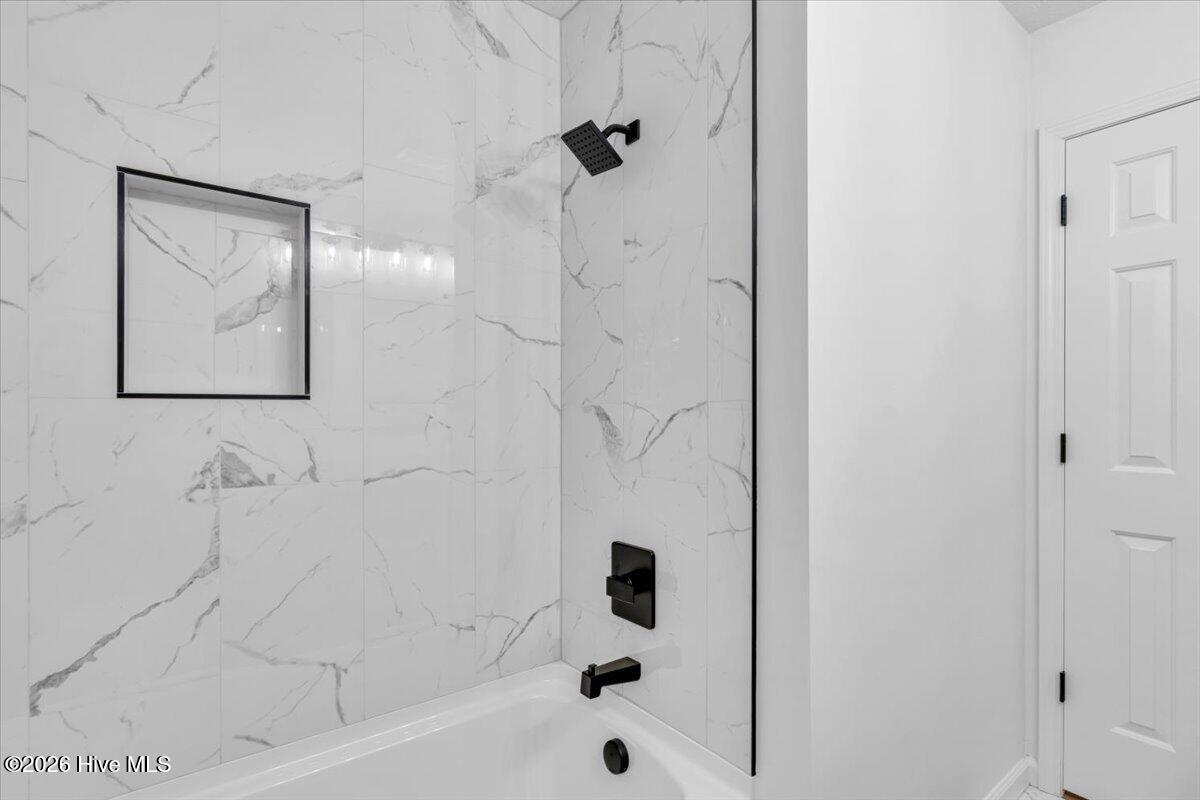 604 S Hardin Street Property Photo 23