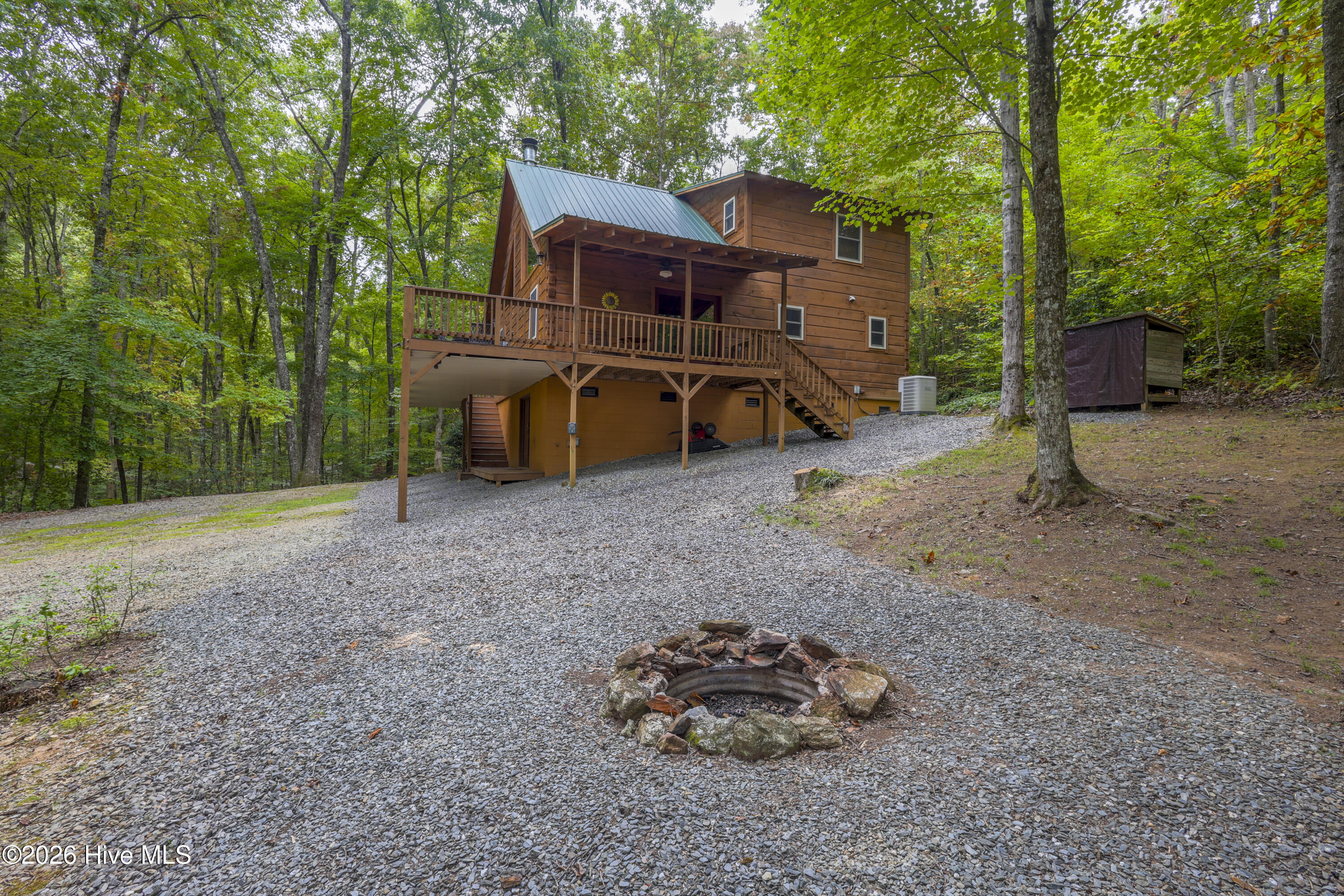 615 Valley View Heights Lane Property Photo 2