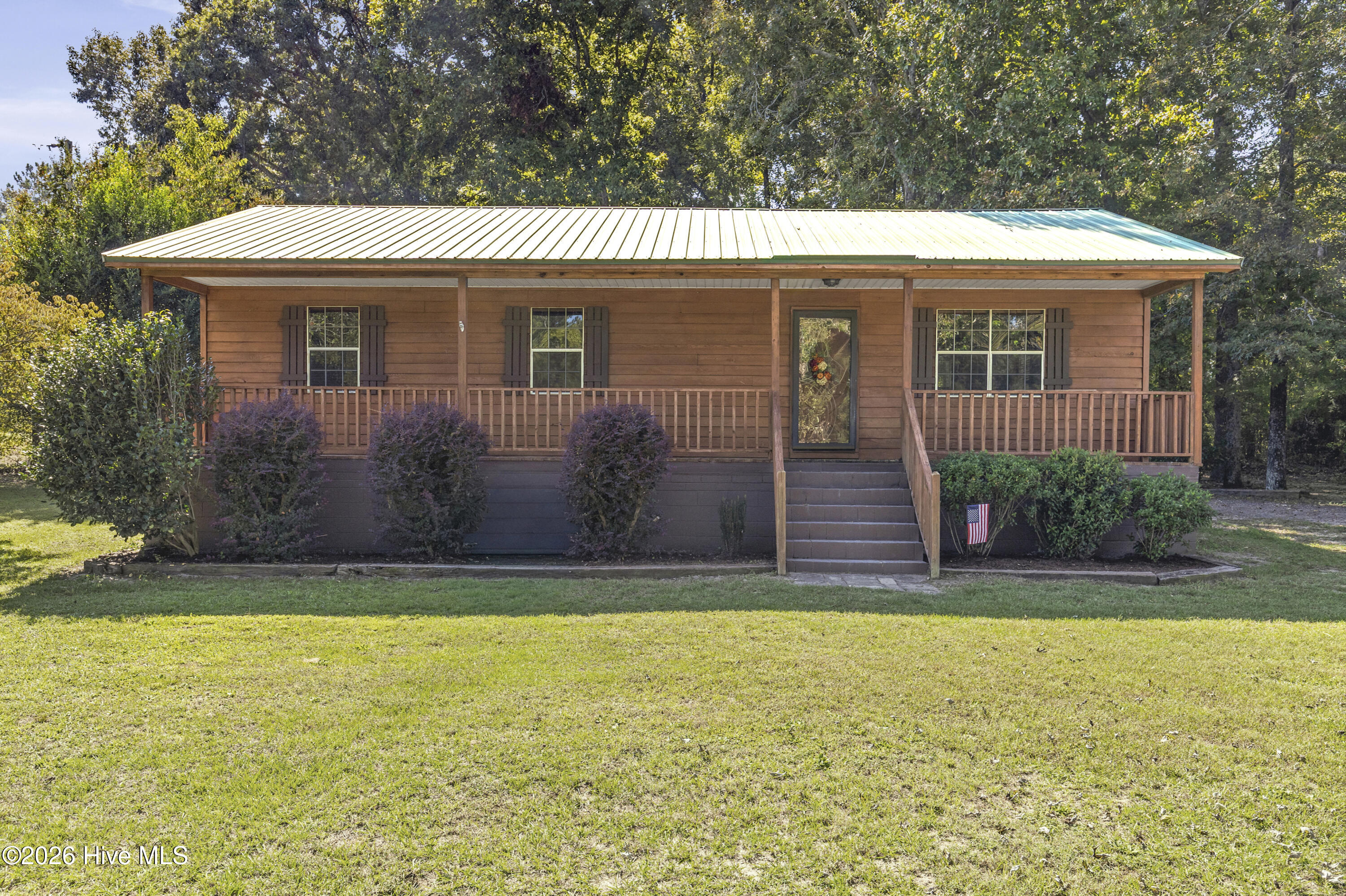1010 Fairway Farm Road Property Photo 1