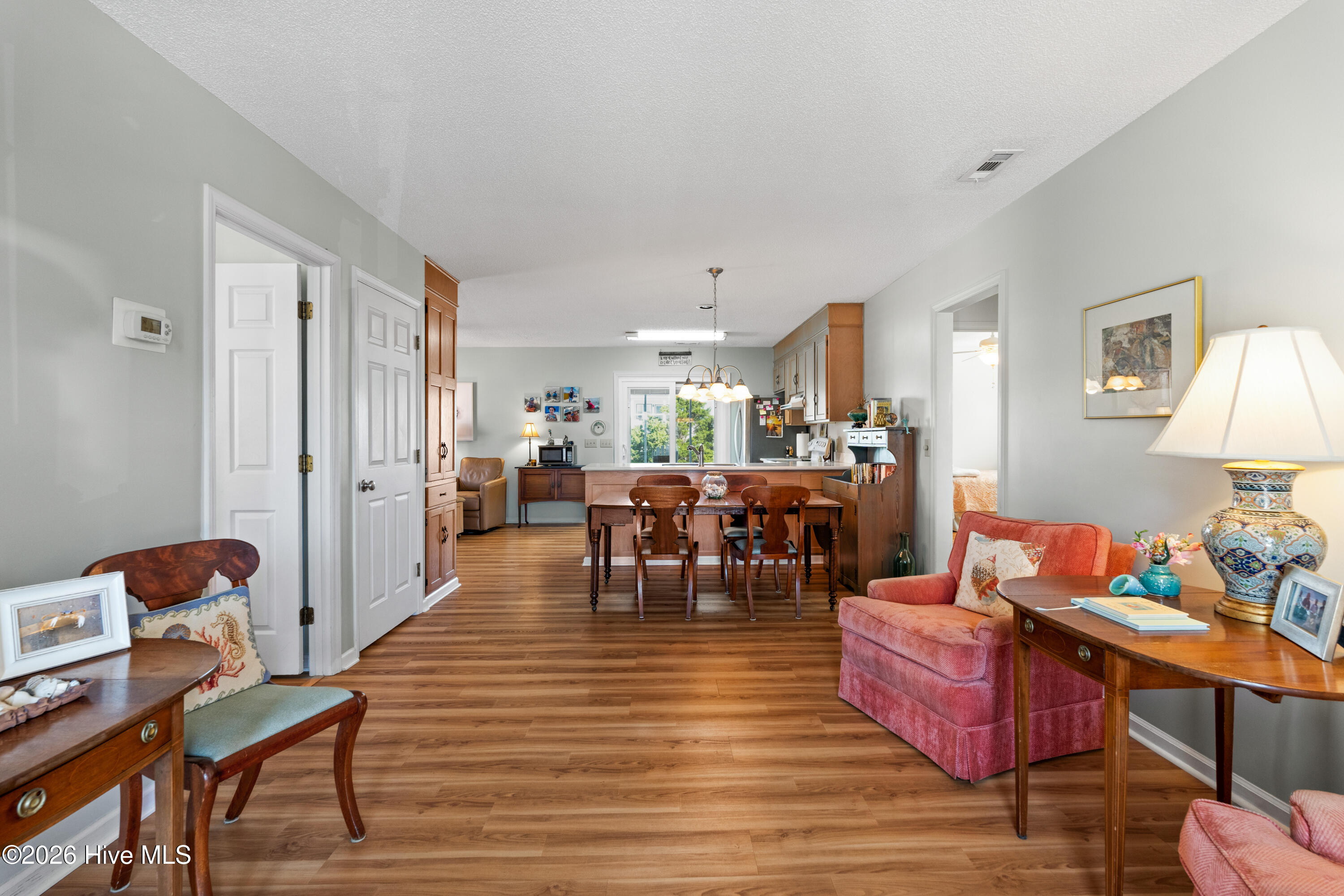 306 Brunswick Avenue W Property Photo 3