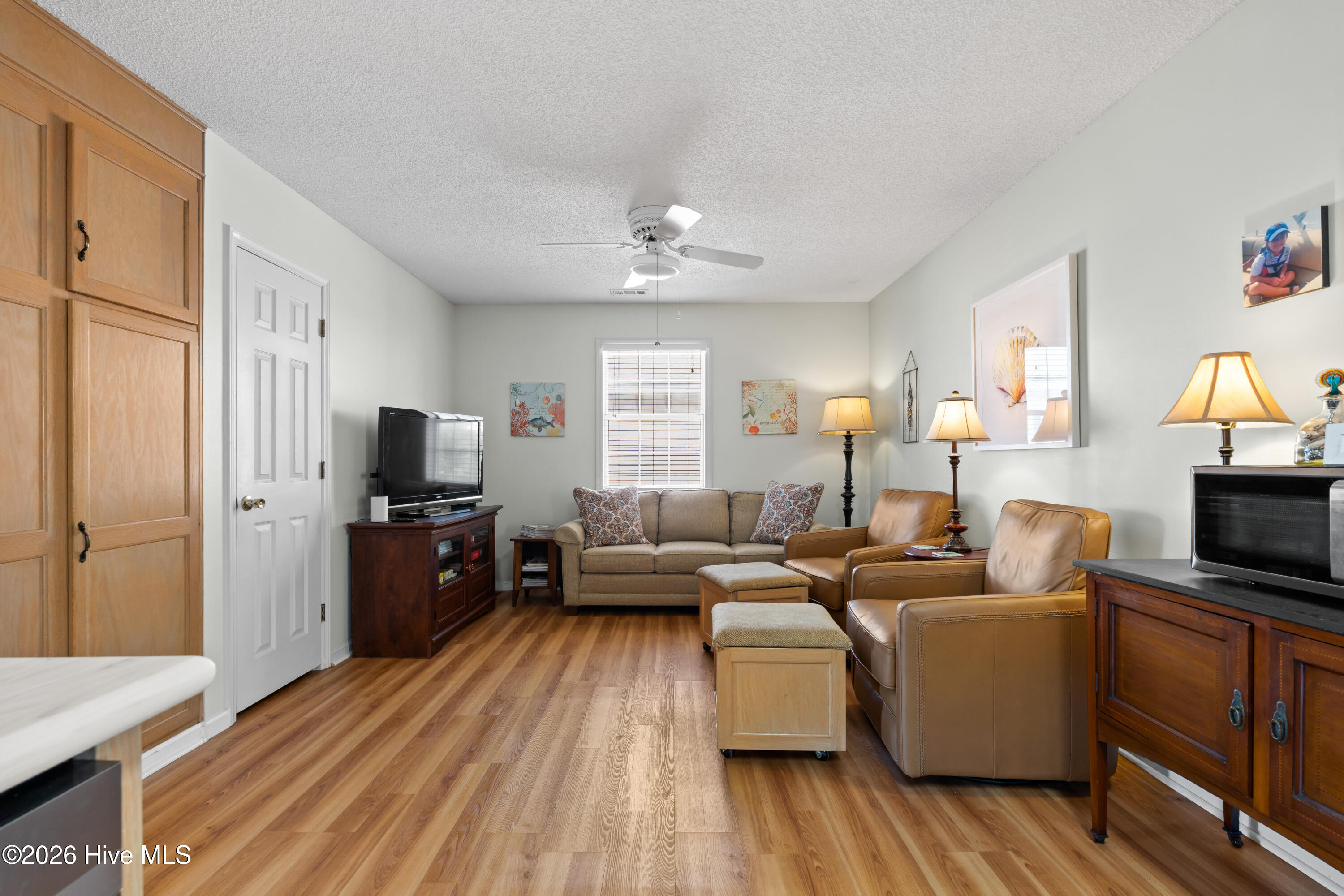 306 Brunswick Avenue W Property Photo 6