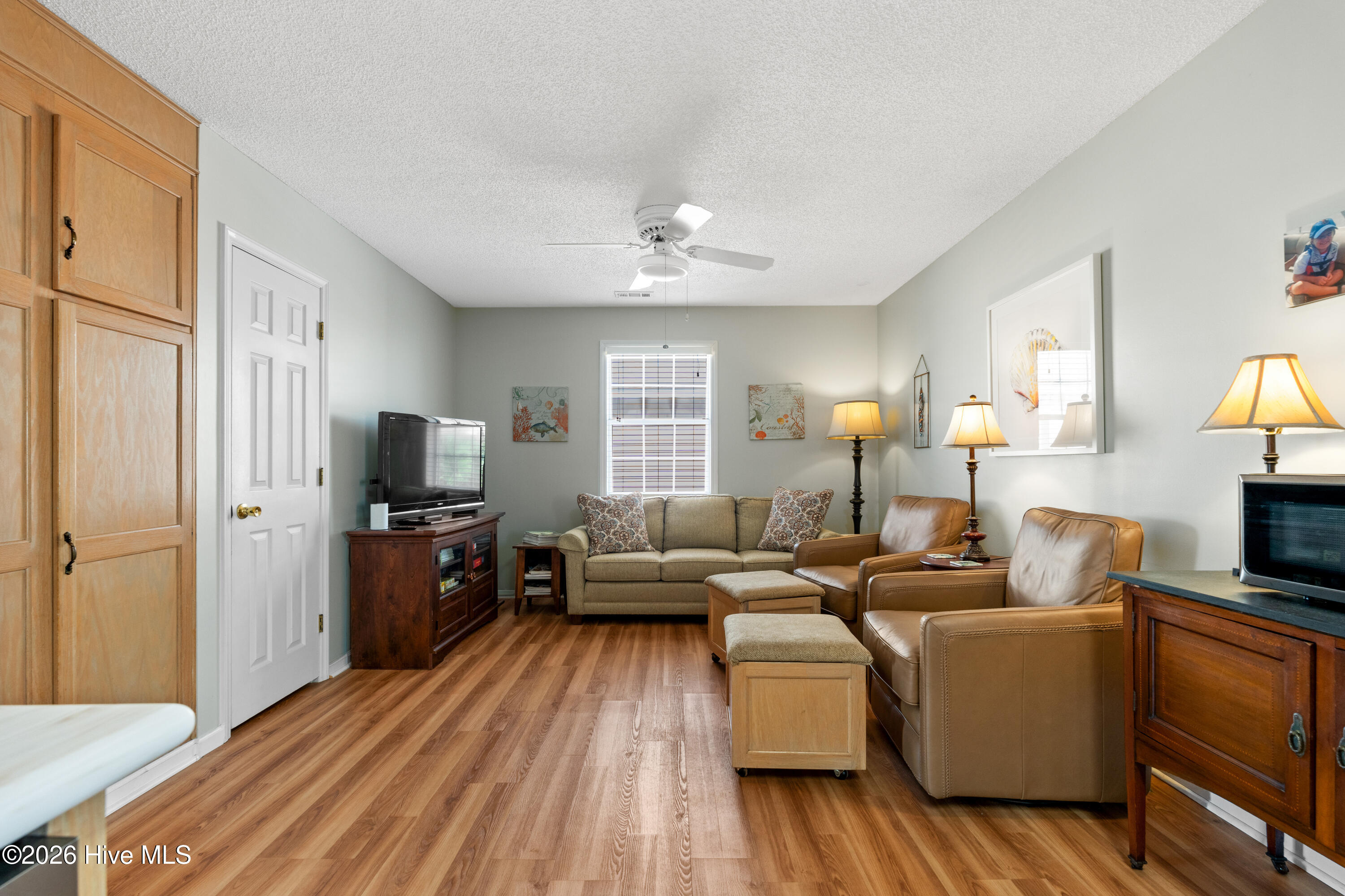 306 Brunswick Avenue W Property Photo 8
