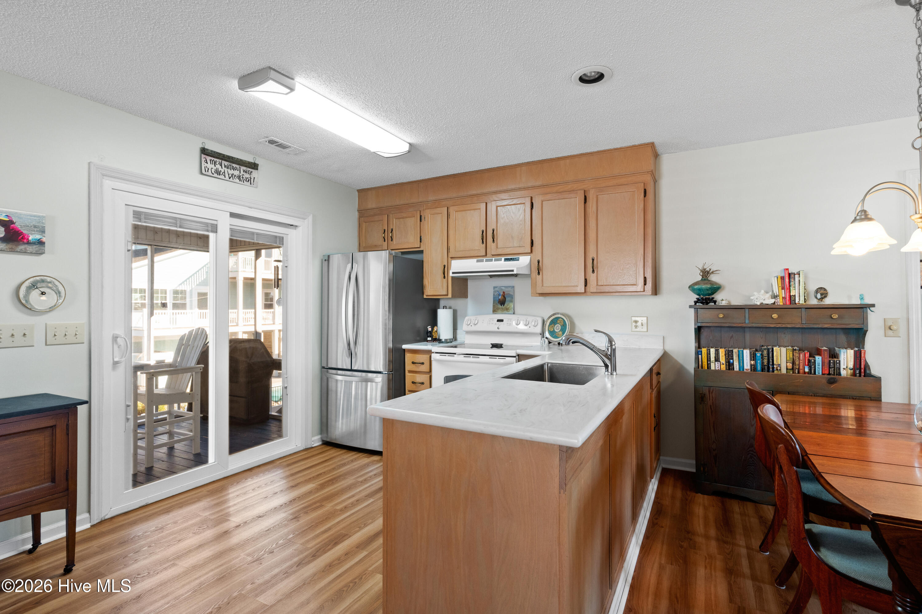 306 Brunswick Avenue W Property Photo 9