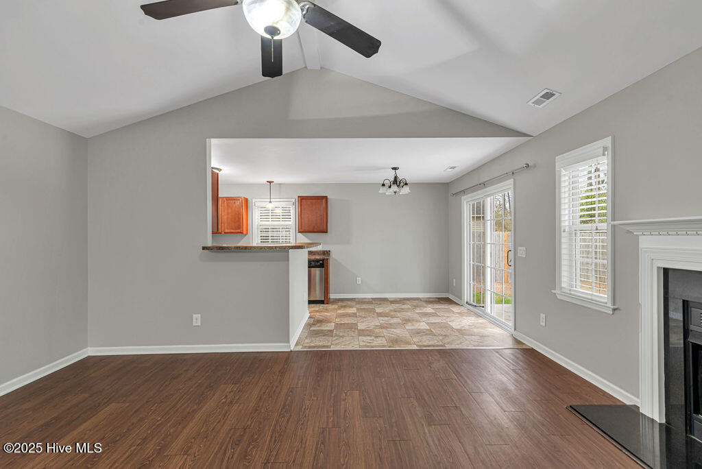 713 Savannah Drive Property Photo 5